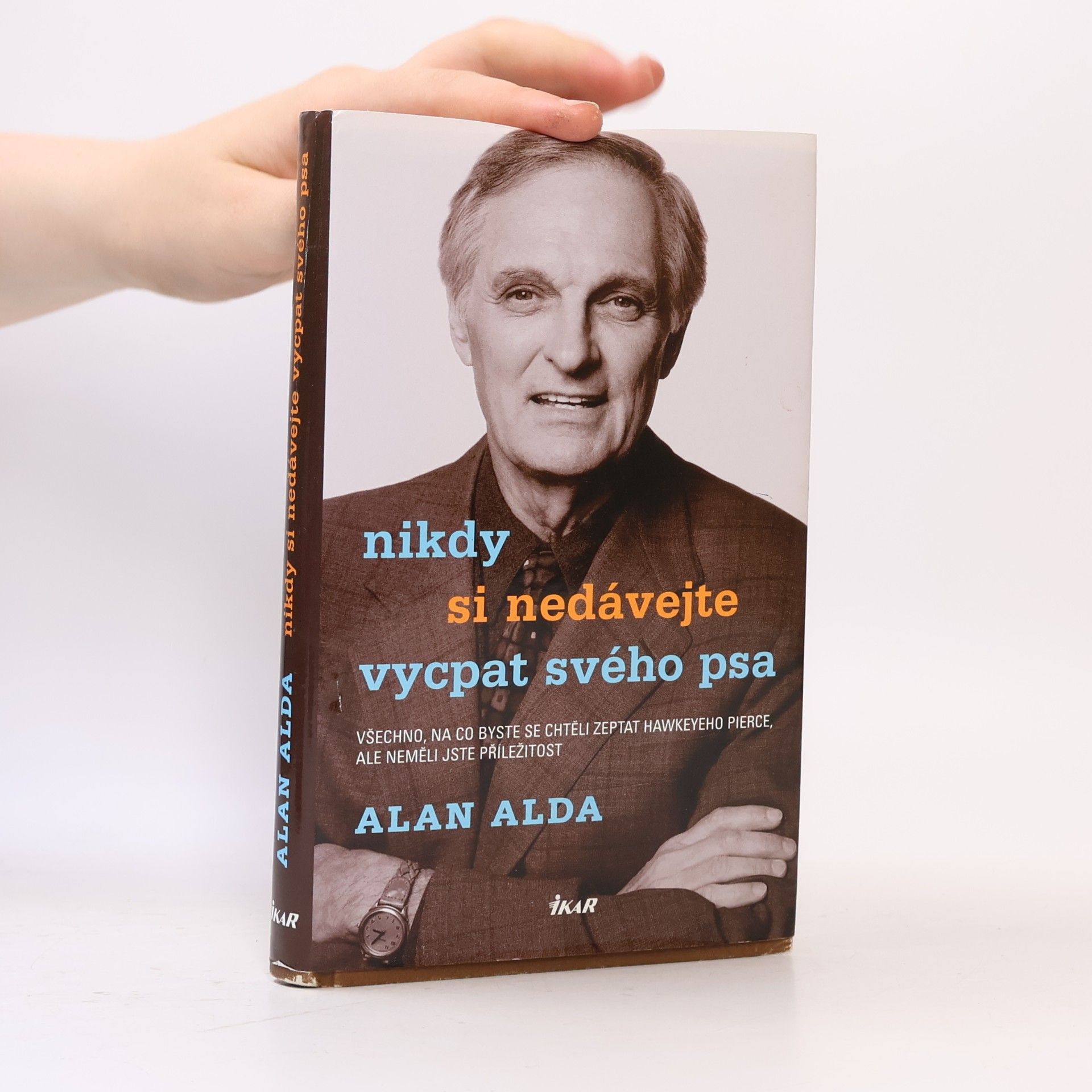 Alan Alda Nikdy si nedávejte vycpat svého psa