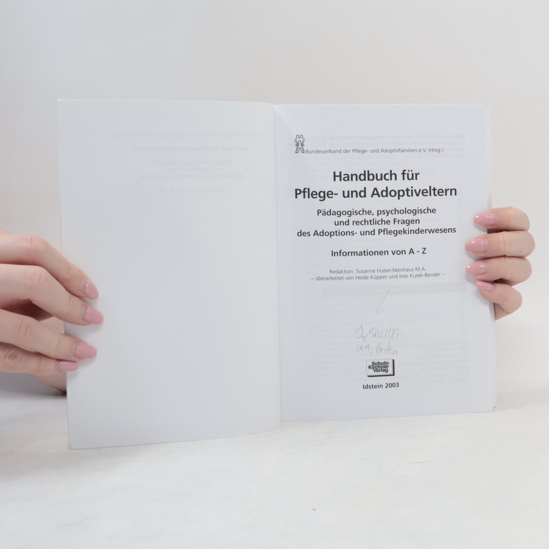 Handbuch für Pflege- und Adoptiveltern
