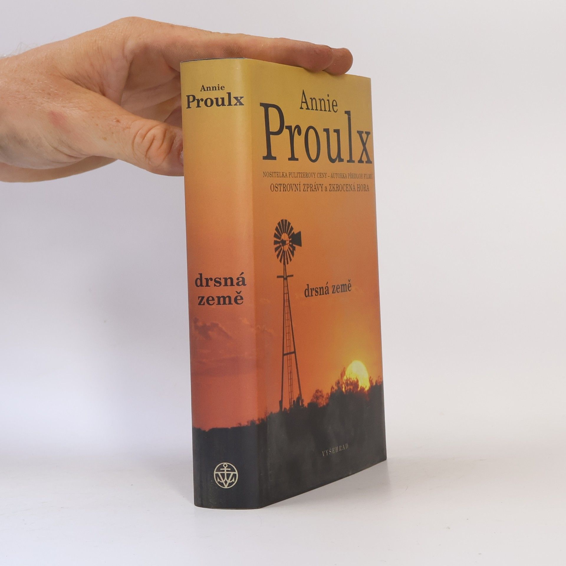 Annie Proulx Drsná země