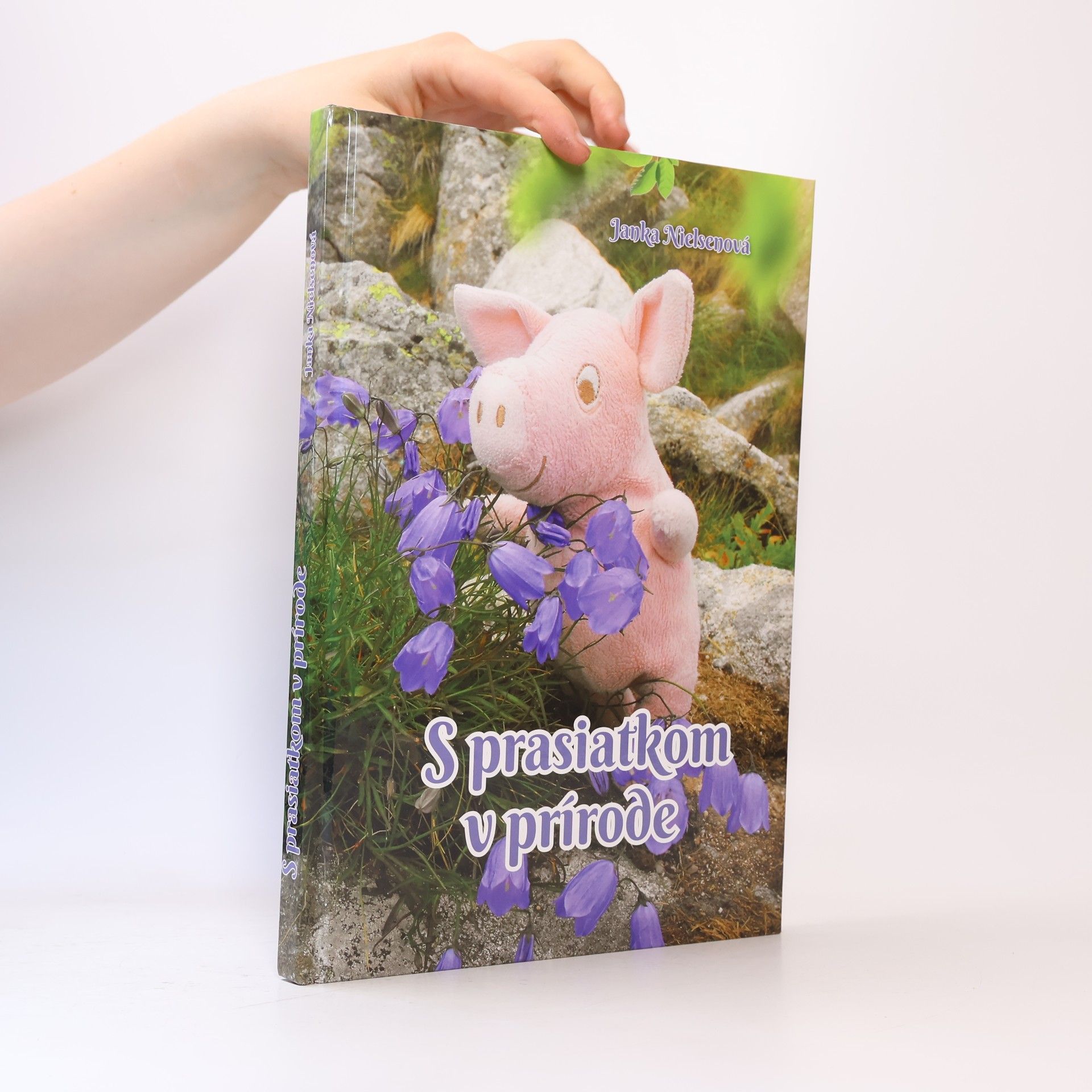 Jana Nielsenová S prasiatkom v prírode