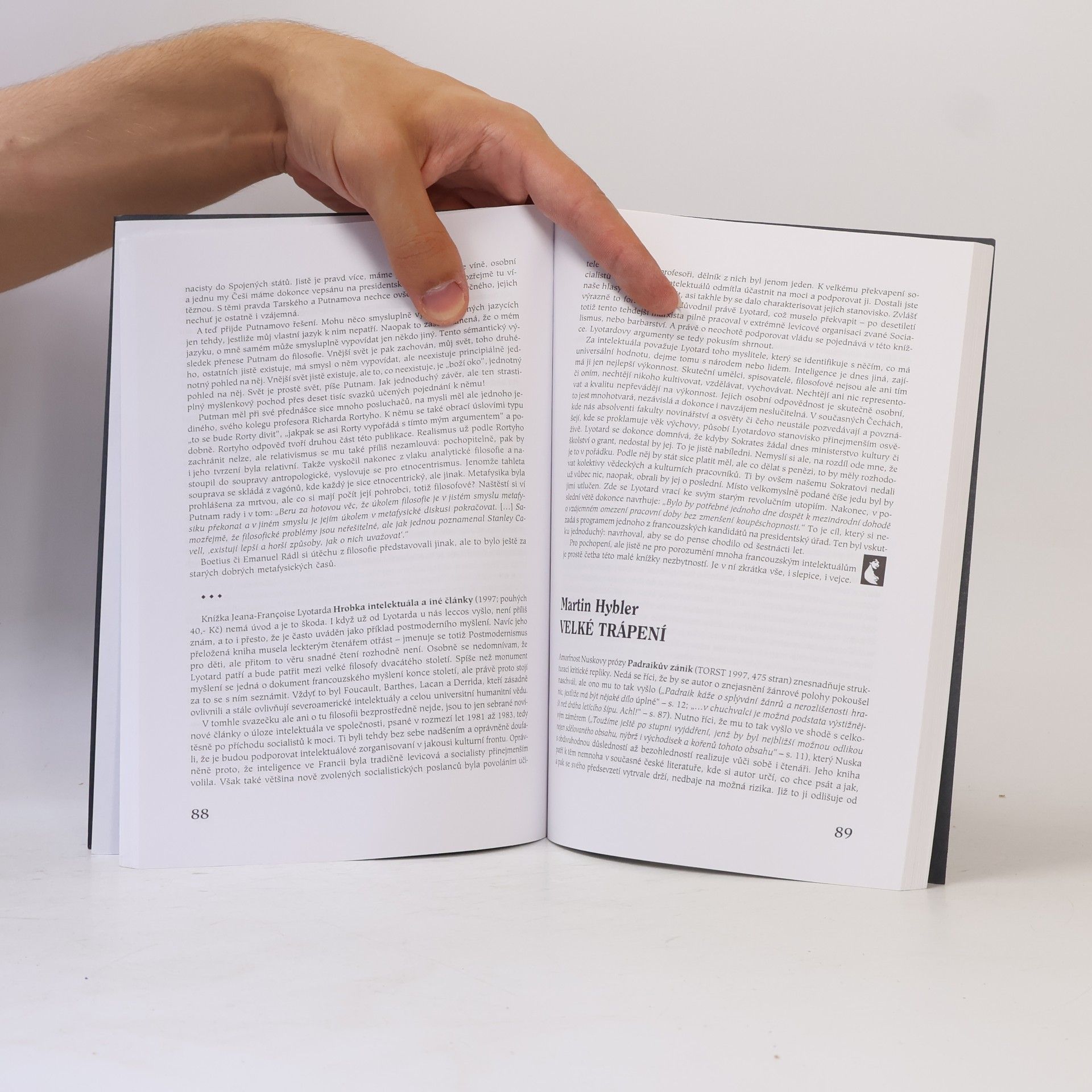Autores varios Kritická Příloha 11., Revolver revue