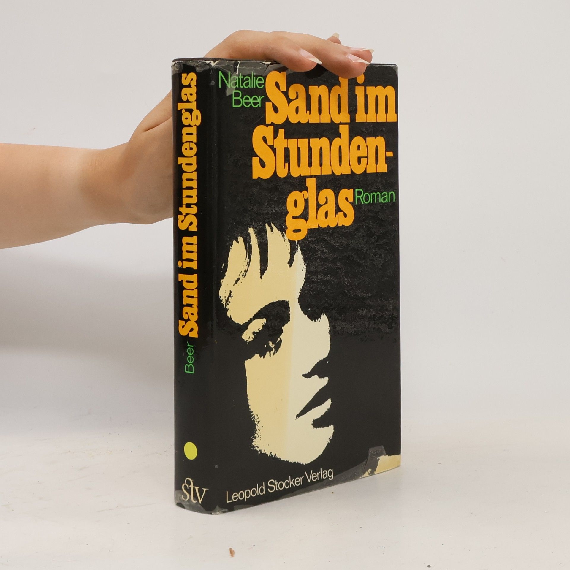 Natalie Beer Sand im Stundenglas