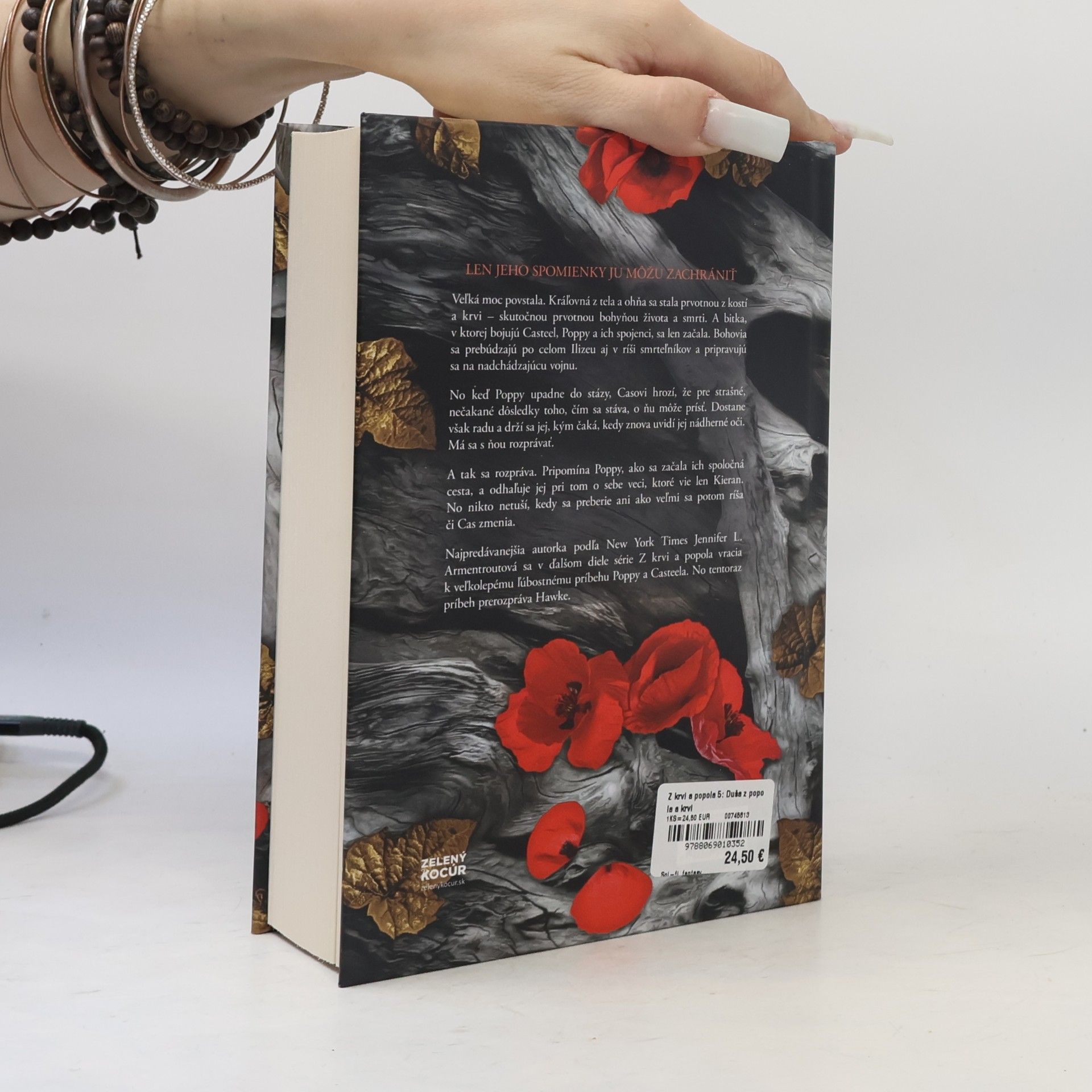 Jennifer L. Armentrout Duša z popola a krvi