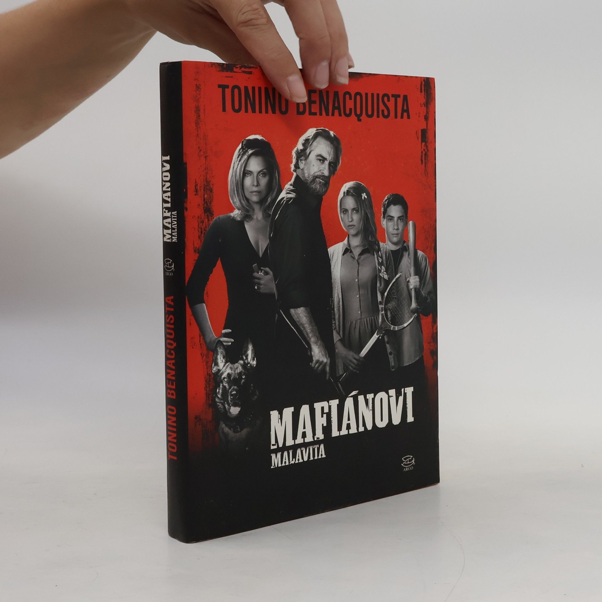 Tonino Benacquista Mafiánovi. Malavita