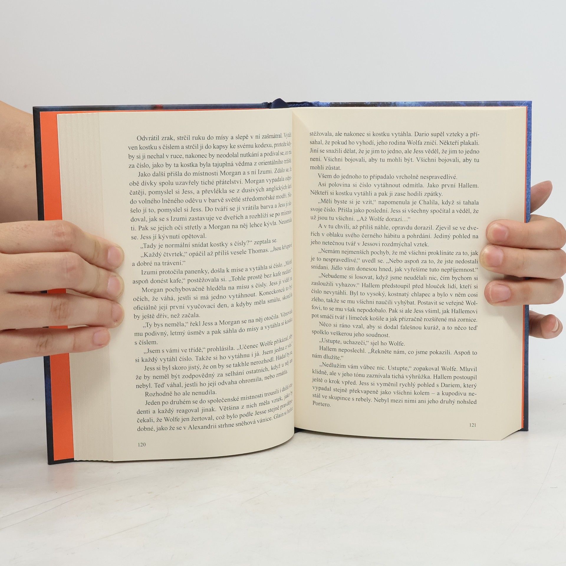 Rachel Caine Velká knihovna. Z kostí a inkoustu