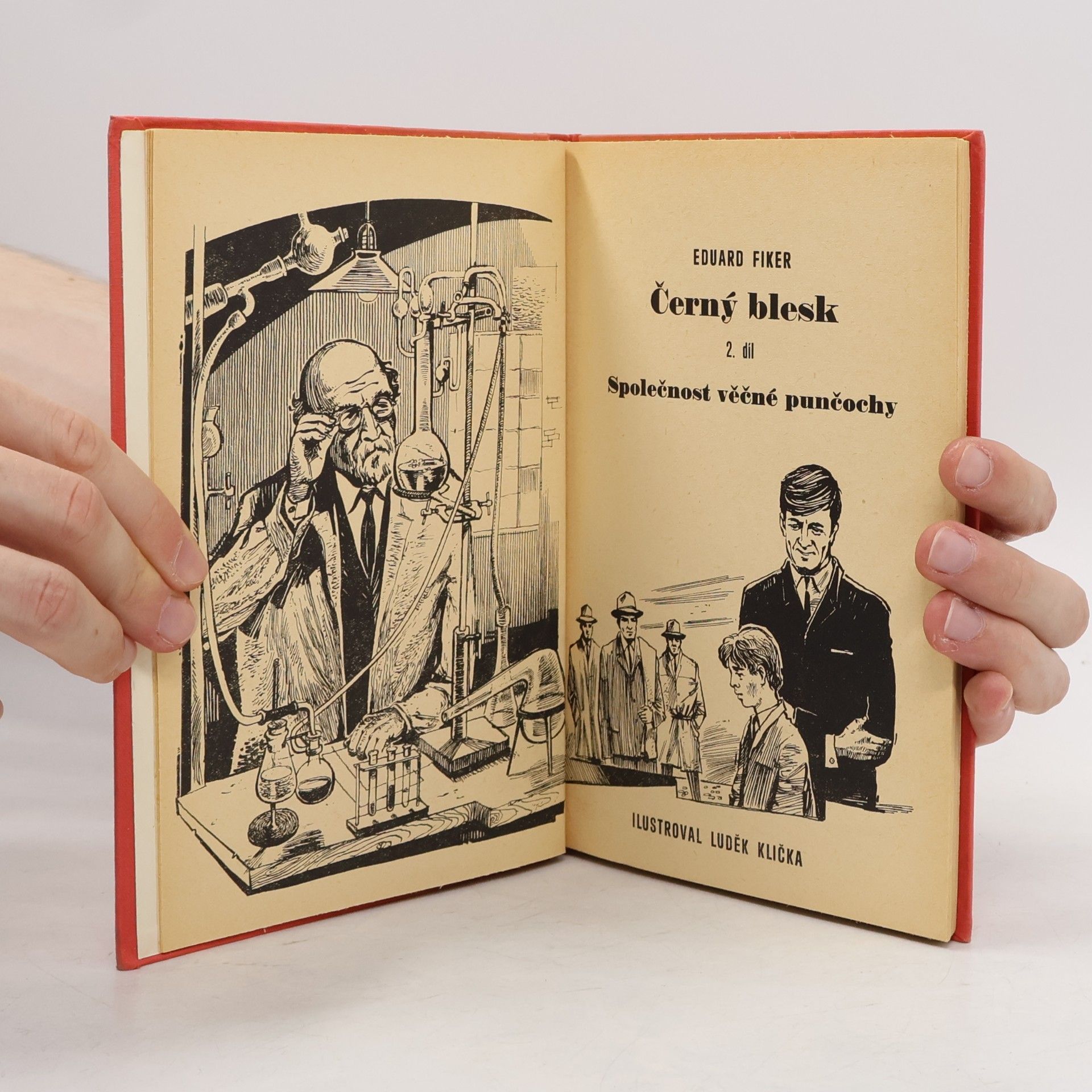 Eduard Fiker Černý blesk: Společnost věčné punčochy. 2. díl
