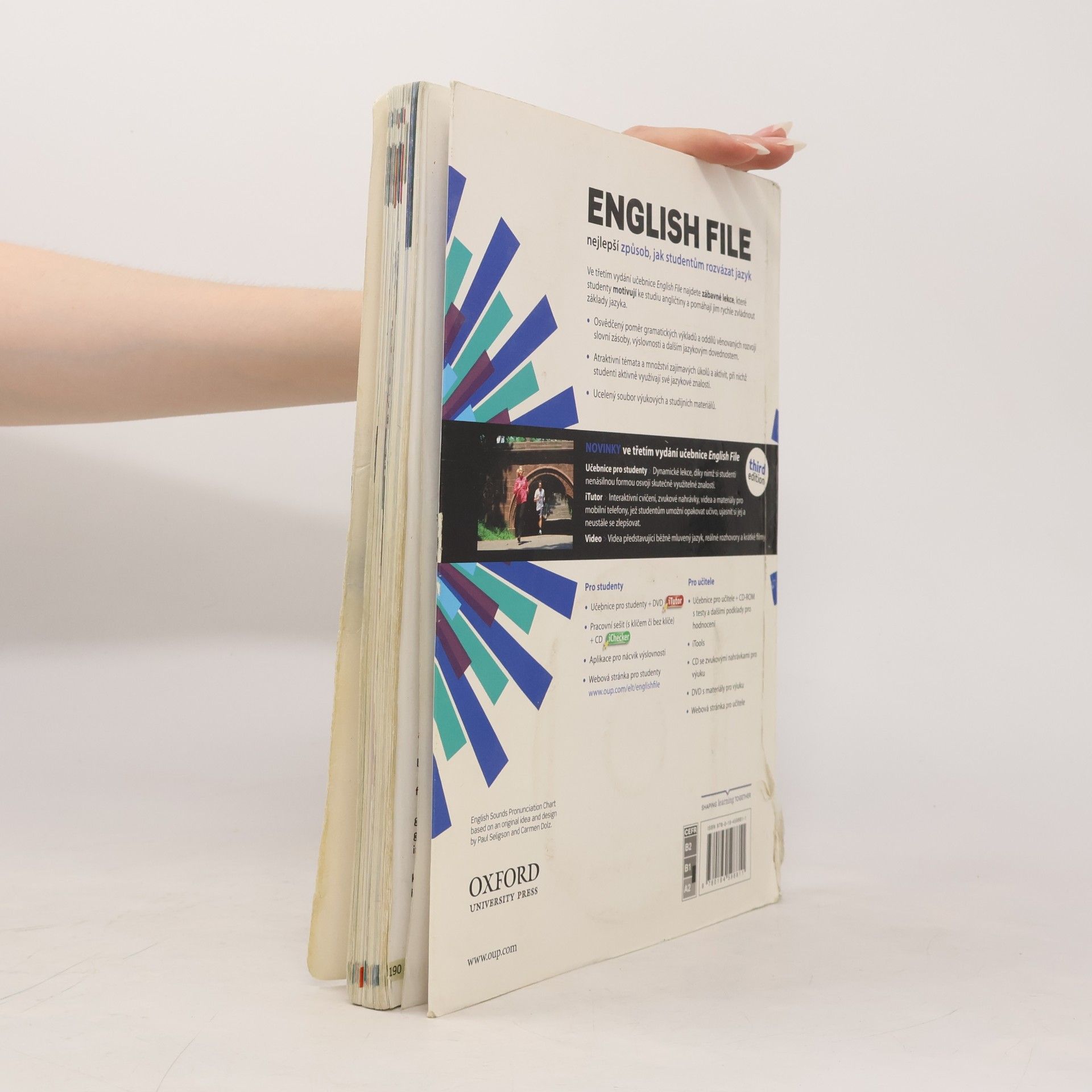 Christina Latham-Koenig English file. Pre-intermediate. Student's book