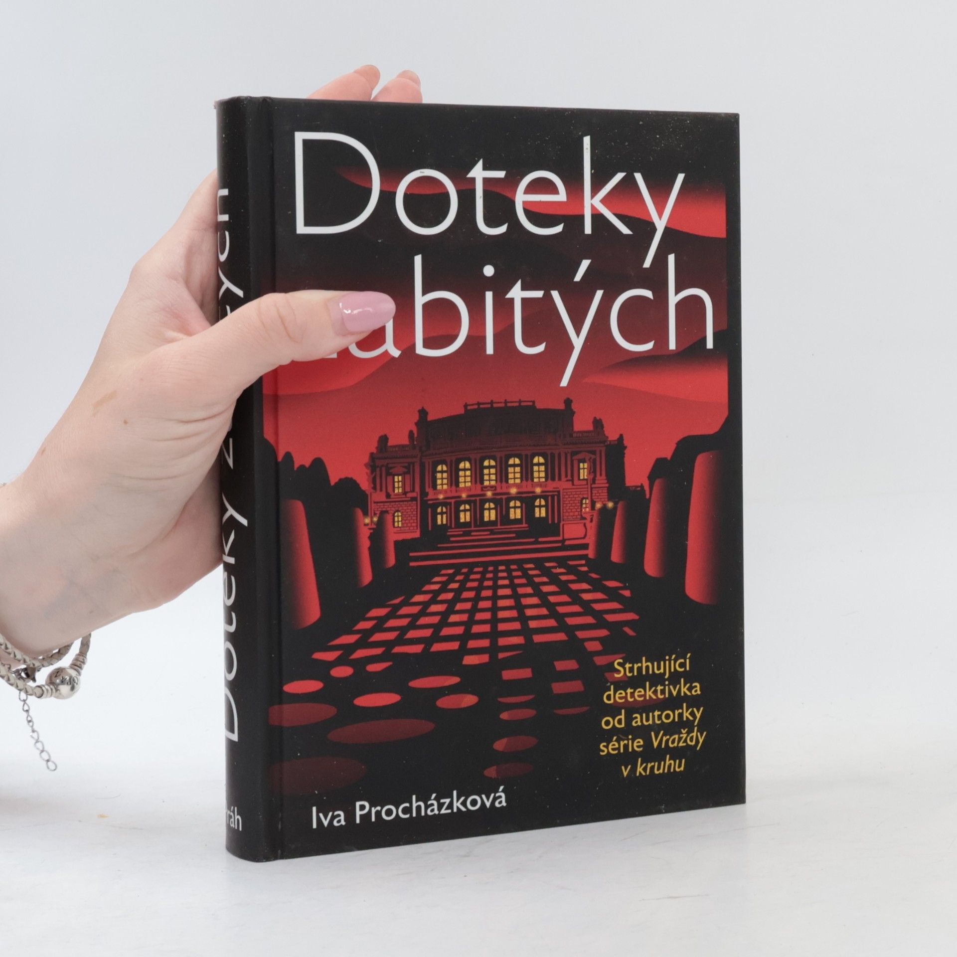 Iva Procházková Doteky zabitých