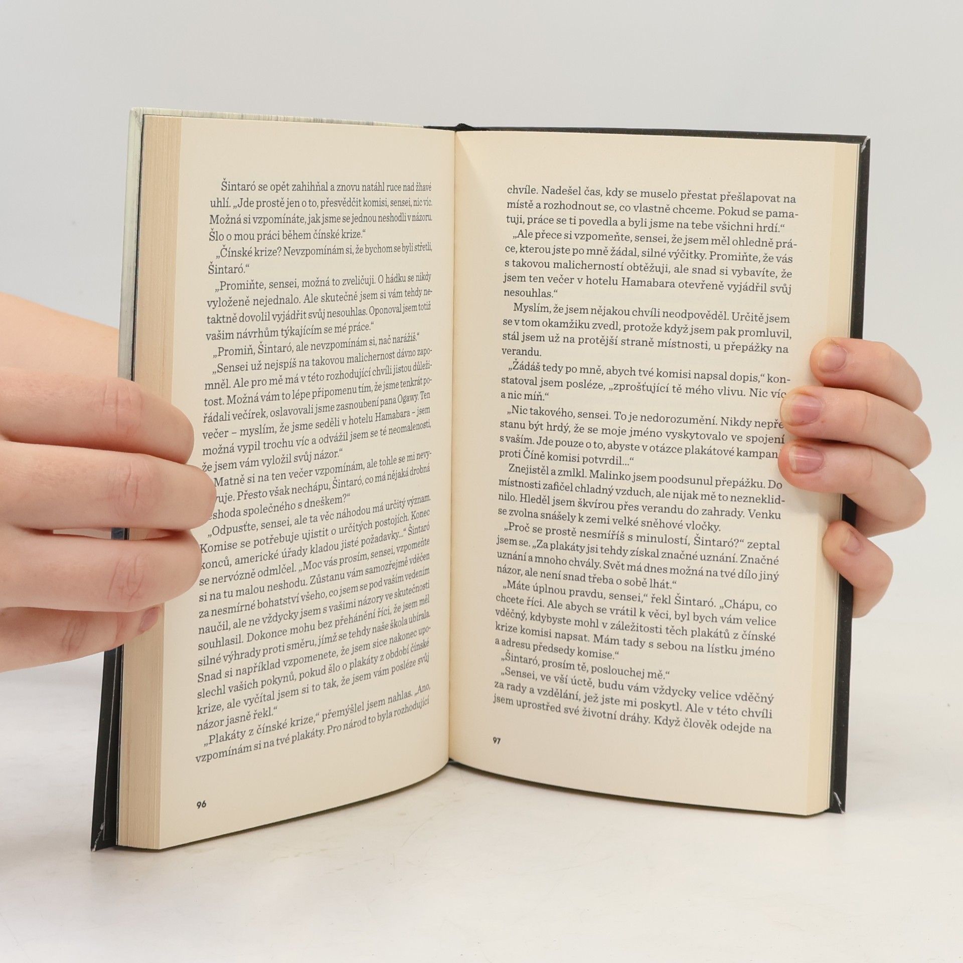 Kazuo Ishiguro Malíř pomíjivého světa