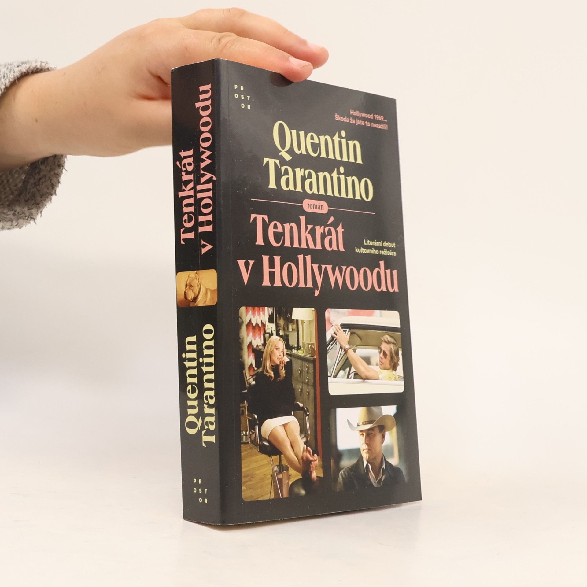 Quentin Tarantino Tenkrát v Hollywoodu : román