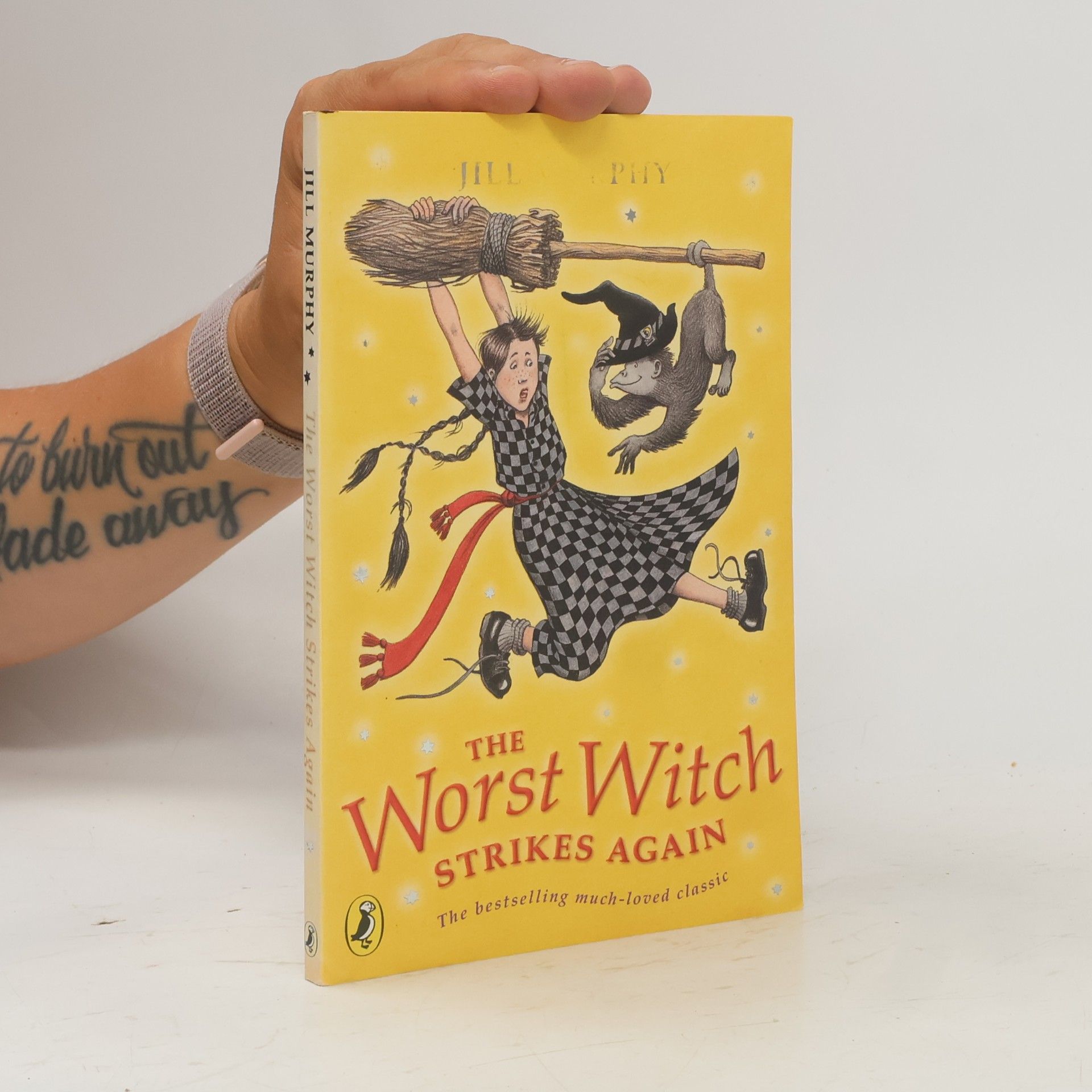 Jill Murphy The worst witch strikes again