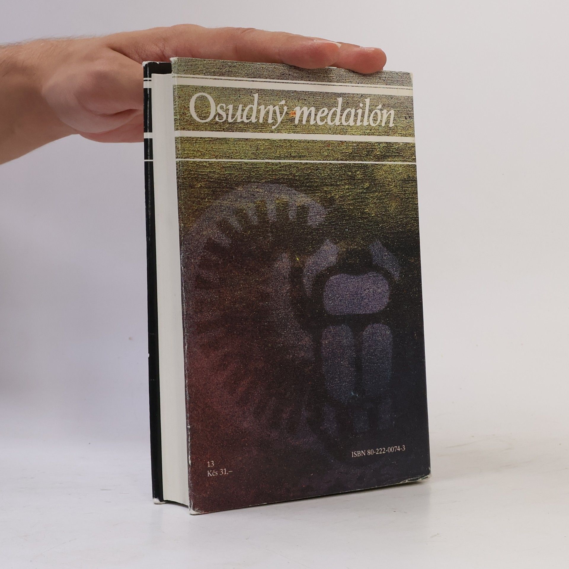 Evelína Silberhornová Osudný medailón