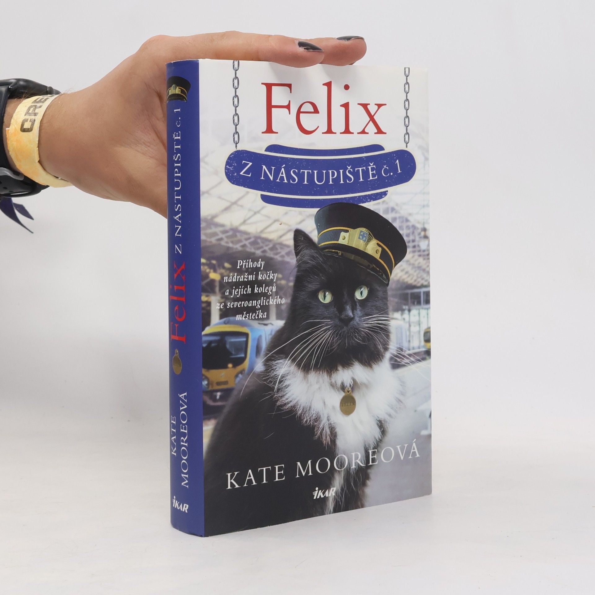 Kate Moore Felix z nástupiště č. 1