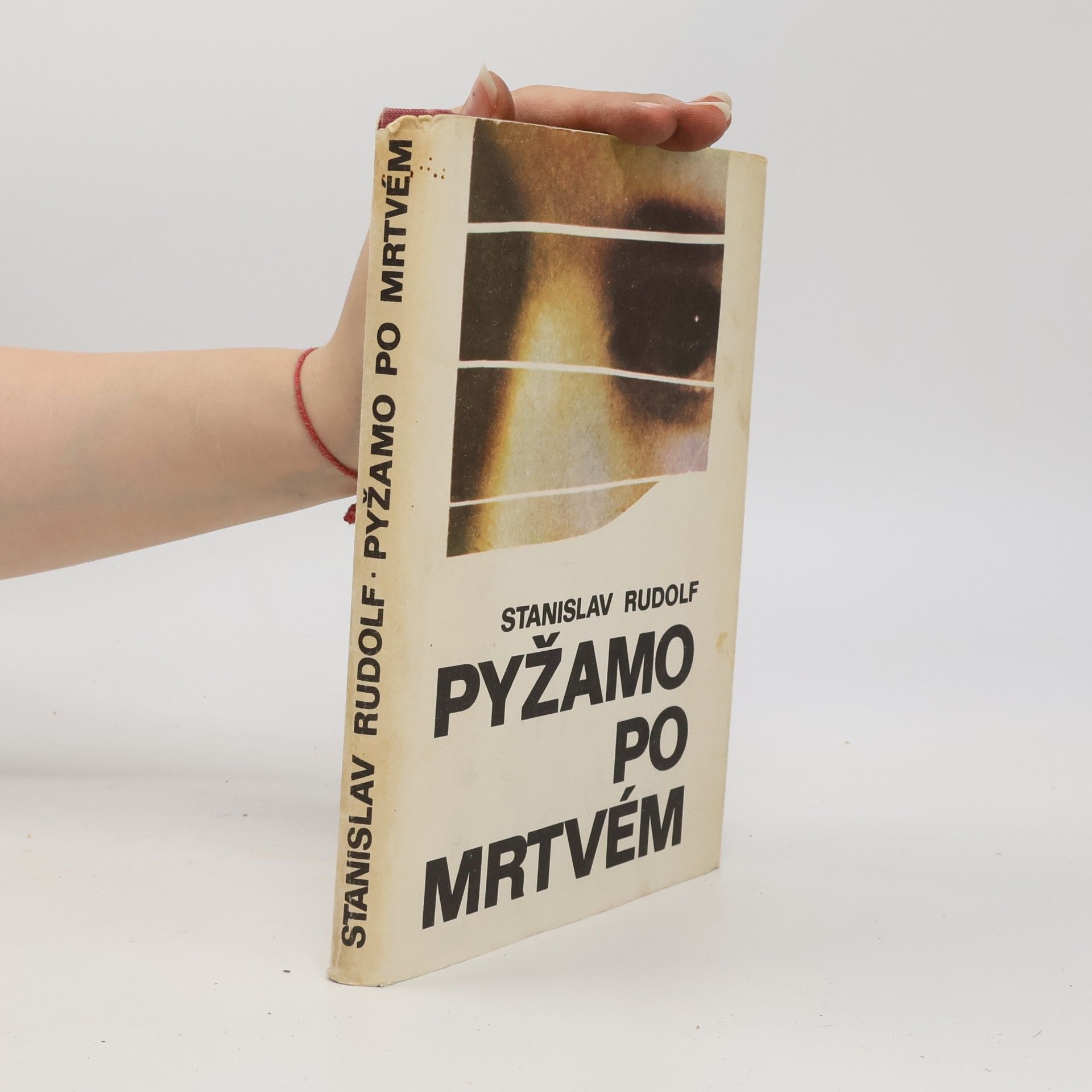 Pyžamo po mrtvém