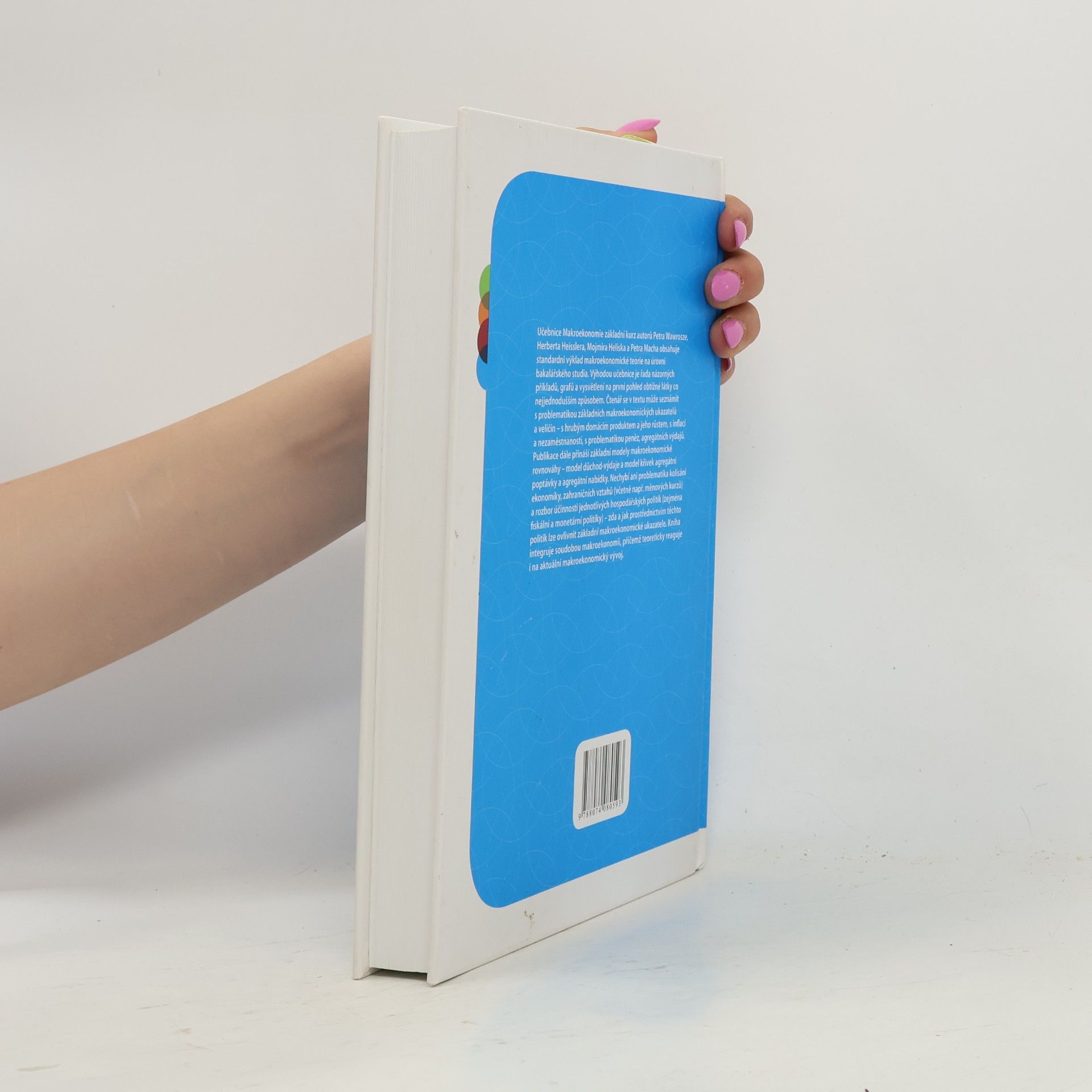 Autores varios Makroekonomie. Základní kurz