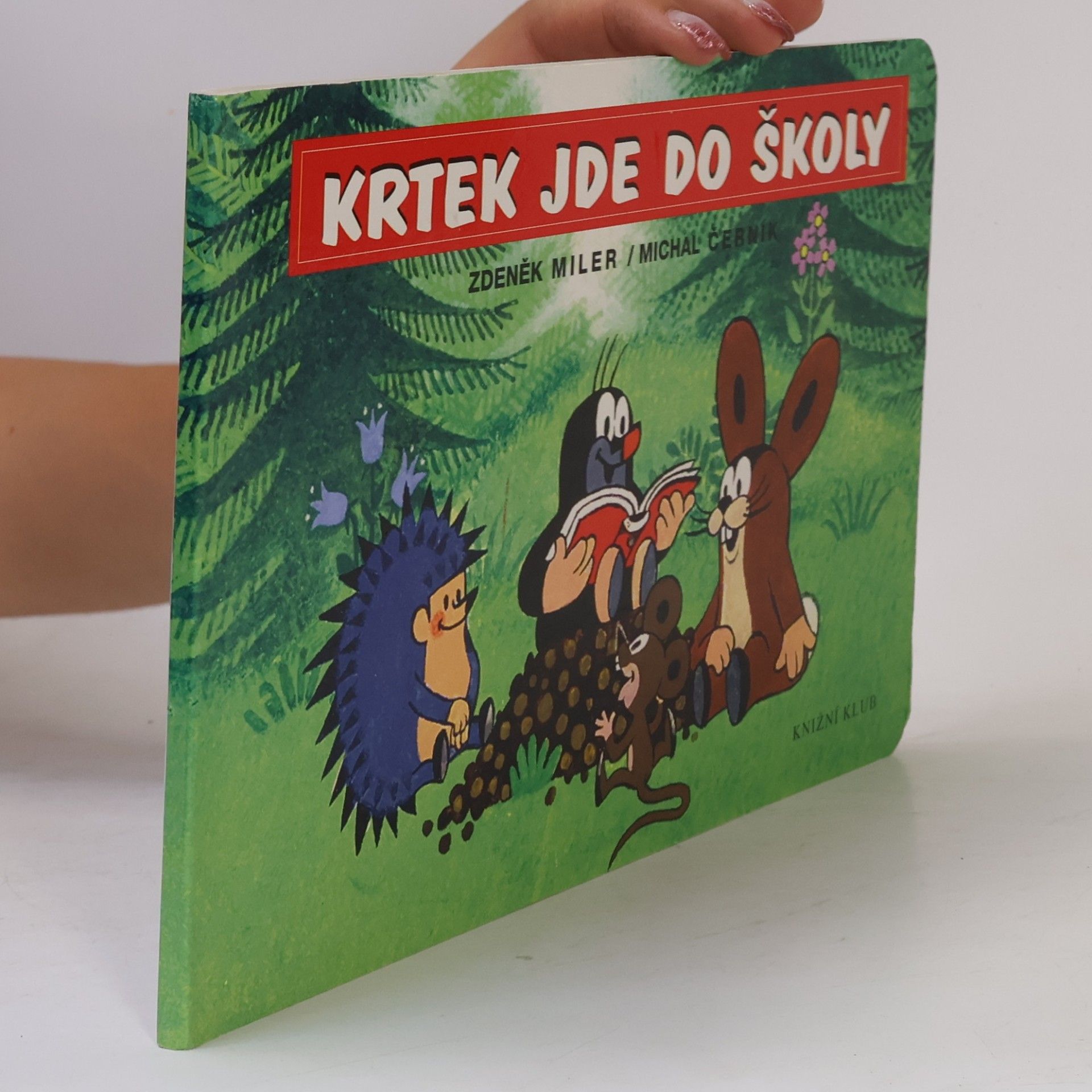 Zdeněk Miler Krtek jde do školy