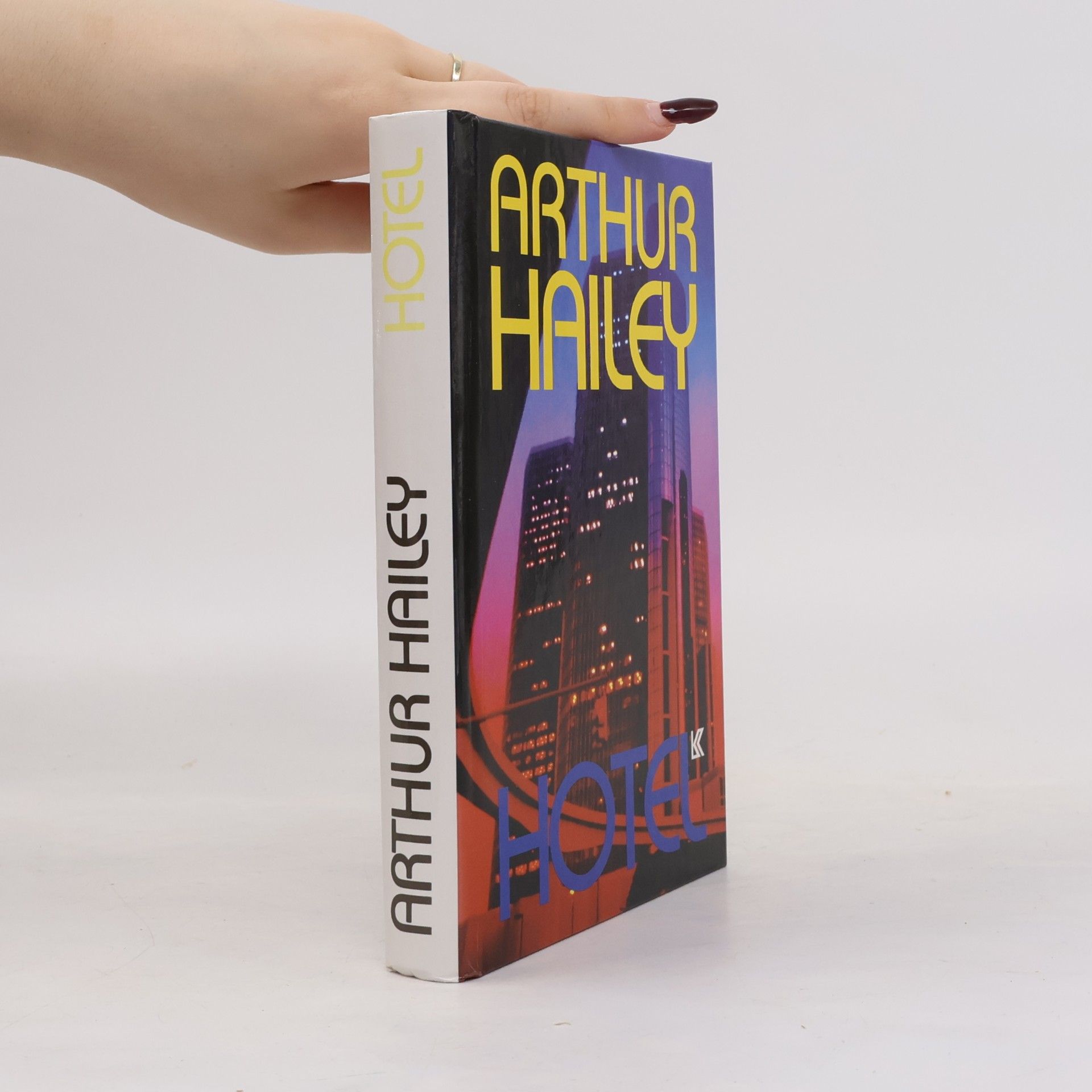Arthur Hailey Hotel
