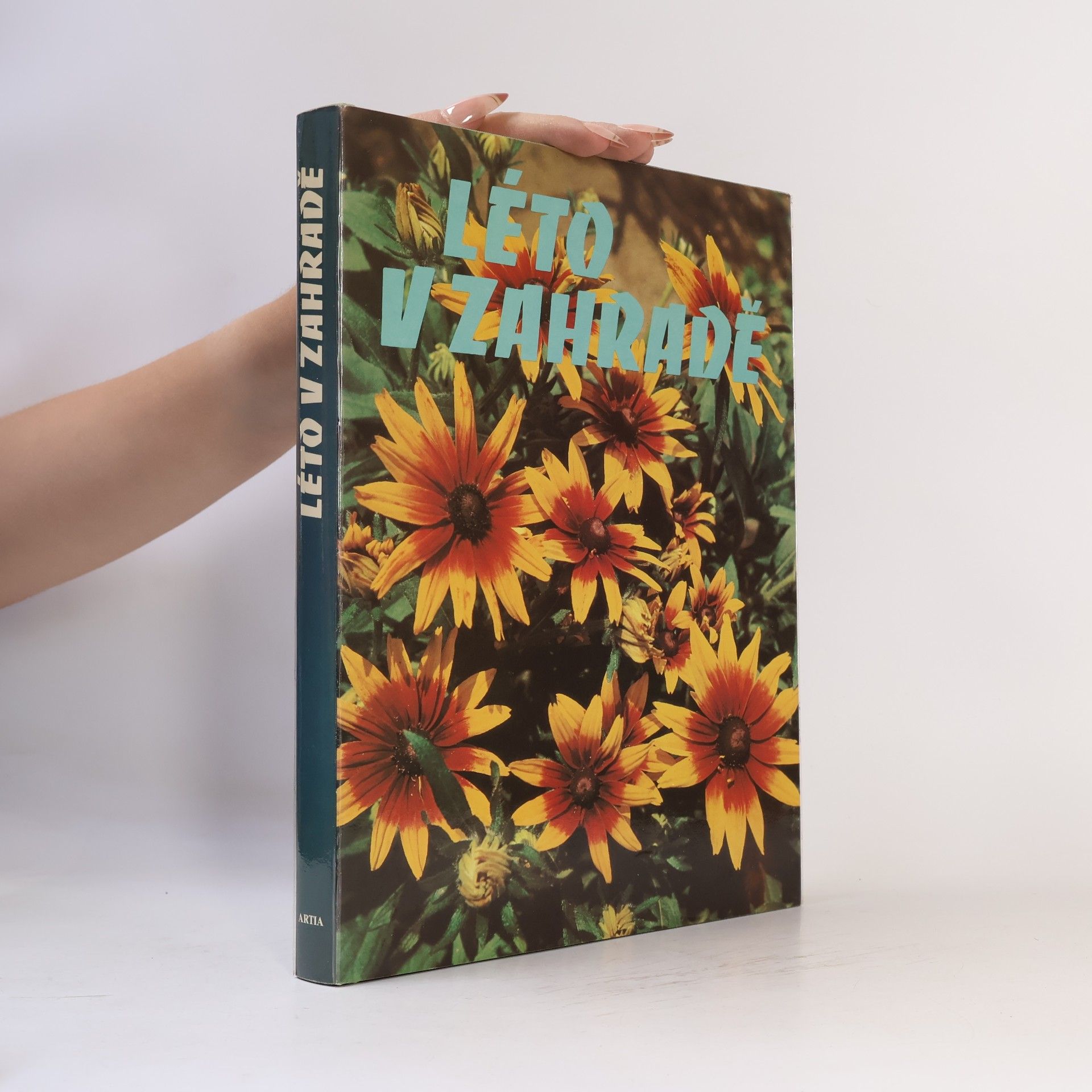Autores varios Léto v zahradě