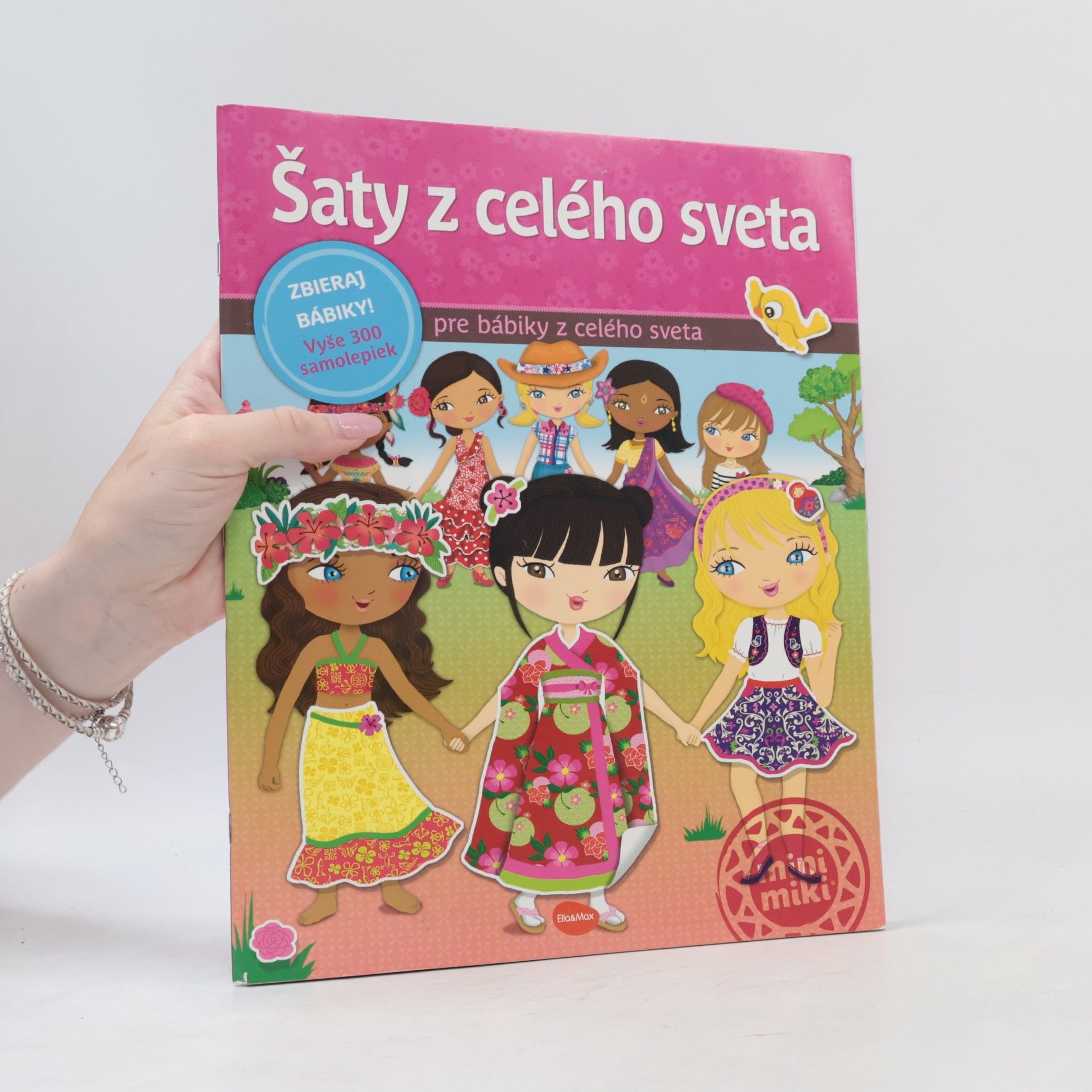 Kolektiv autorů Šaty z celého sveta