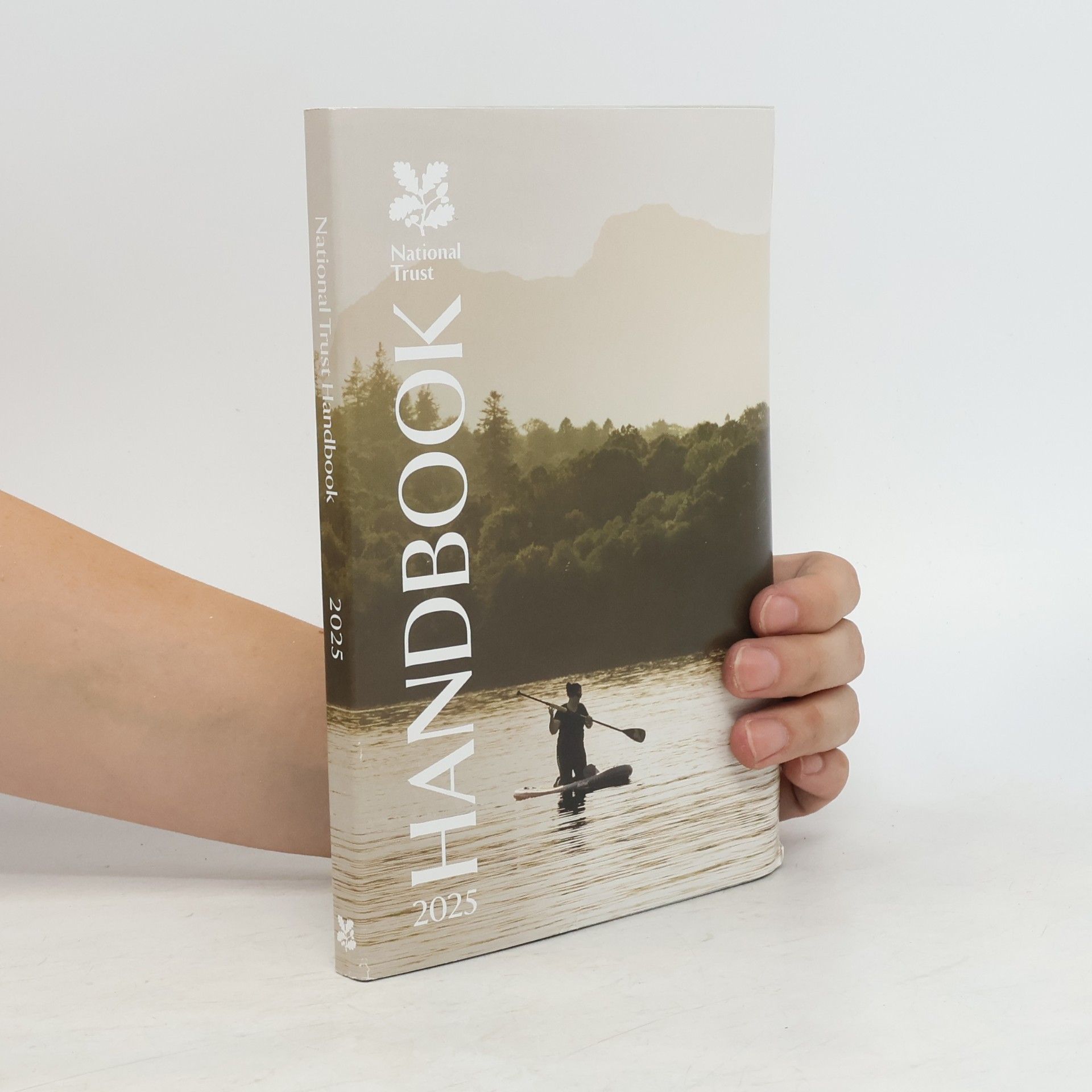 AA.VV. National Trust Handbook 2025