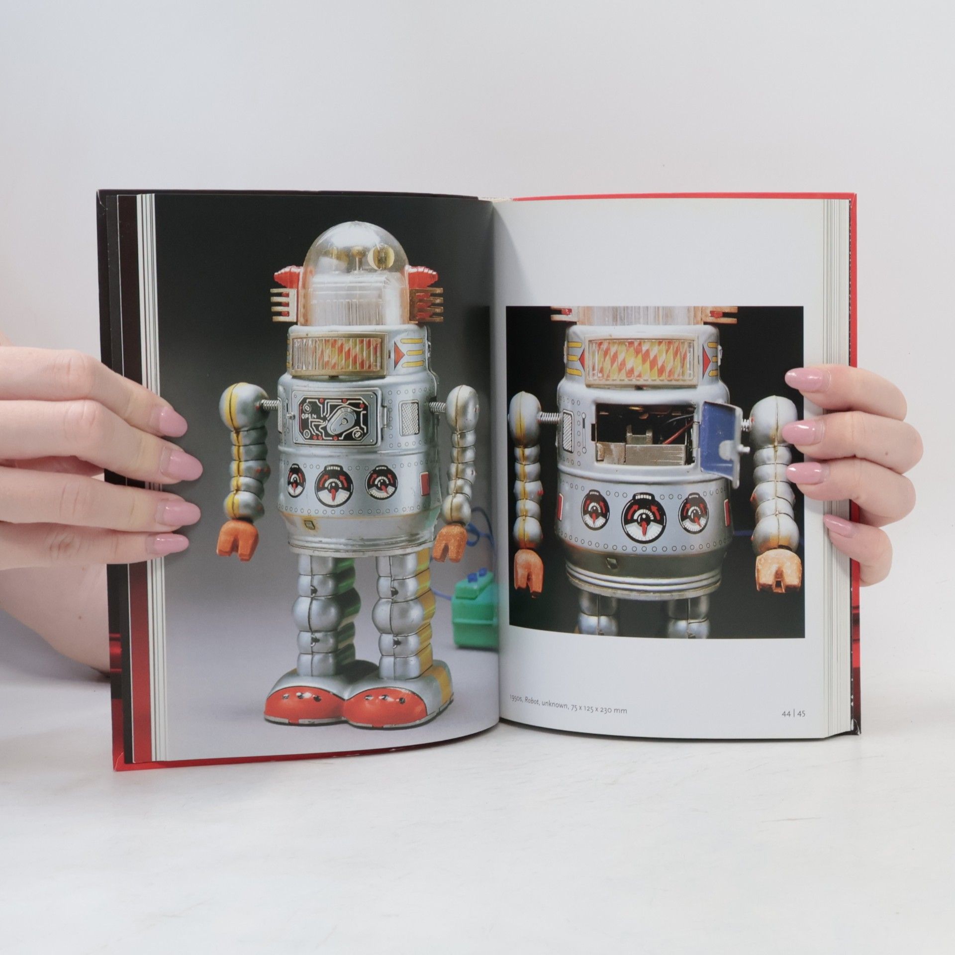 Teruhisa Kitahara Robots and spaceships