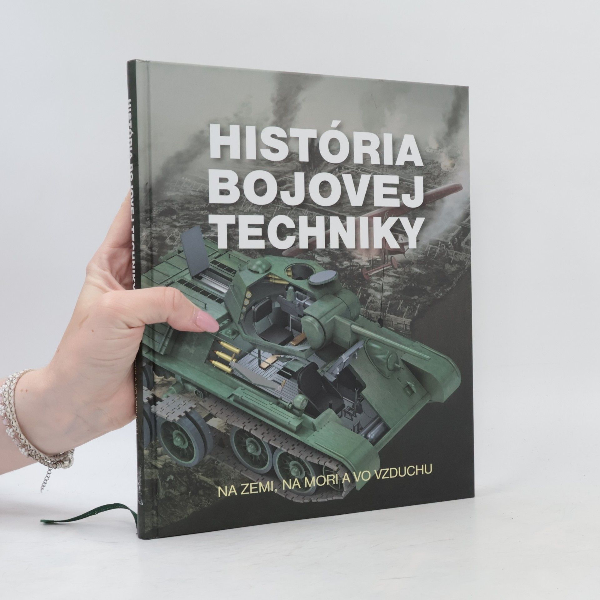Alberto Moreno de la Fuente História bojovej techniky