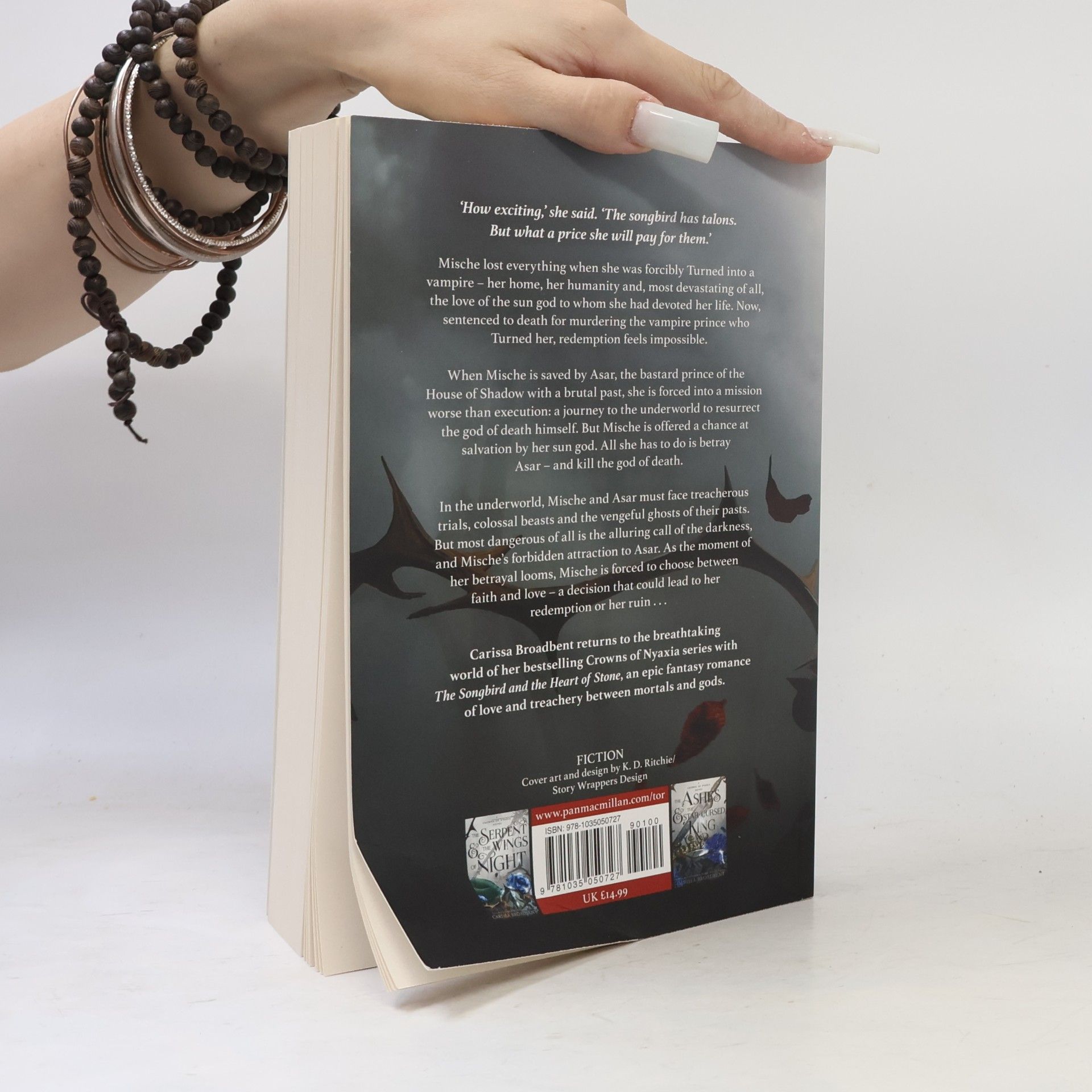 Carissa Broadbent The Songbird & the Heart of Stone