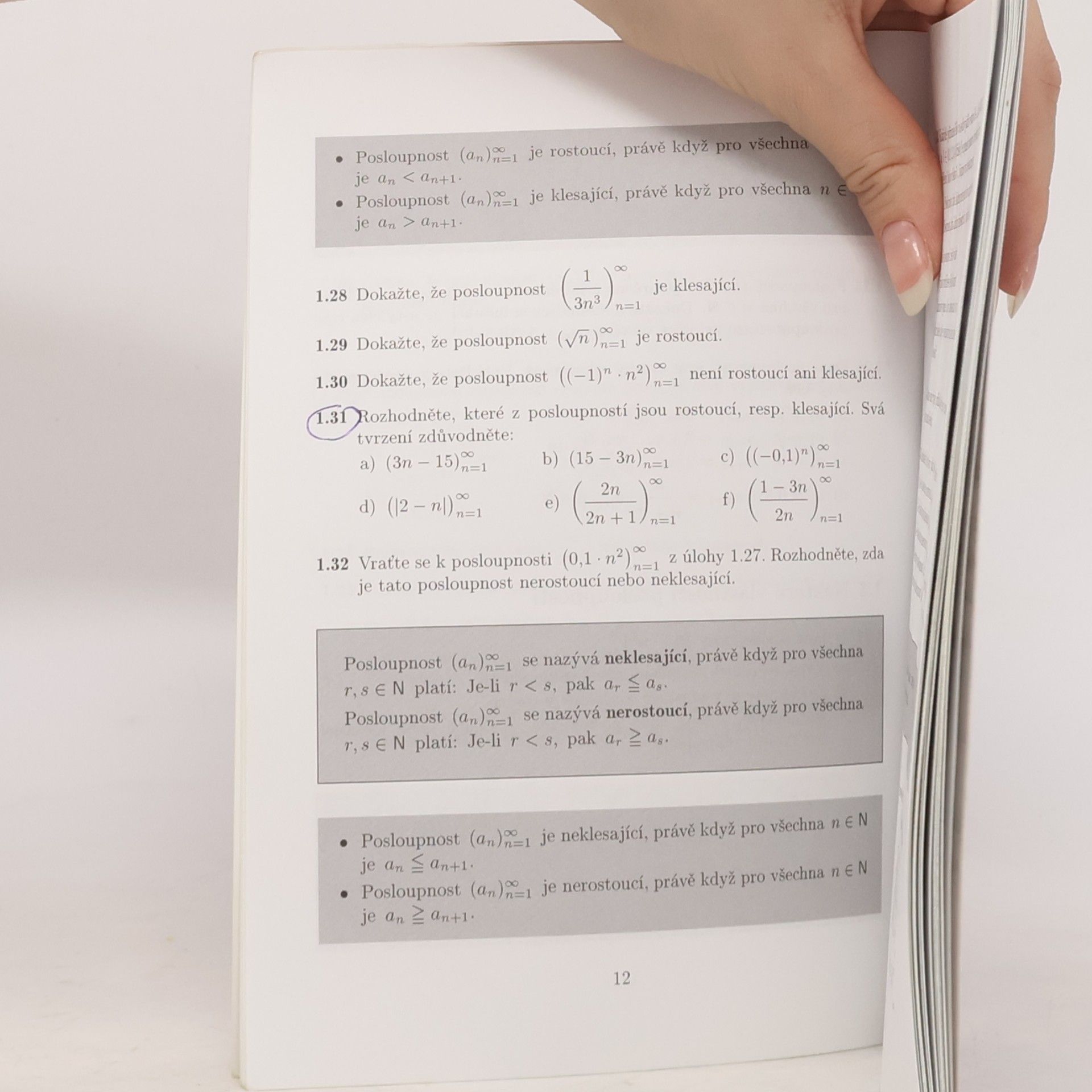 Oldřich Odvárko Sbírka úloh z matematiky pro gymnázia. Posloupnosti a řady