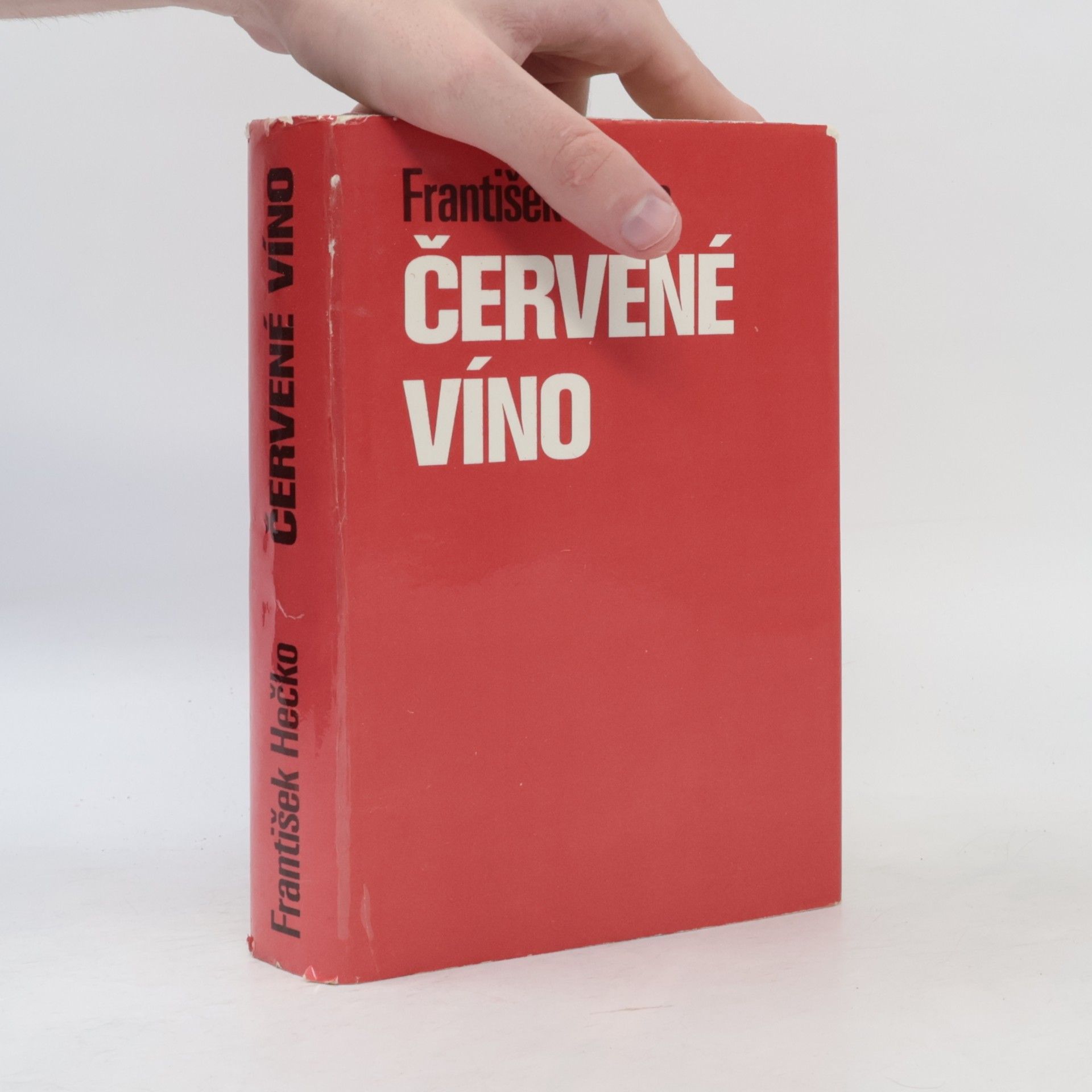 František Hečko Červené víno