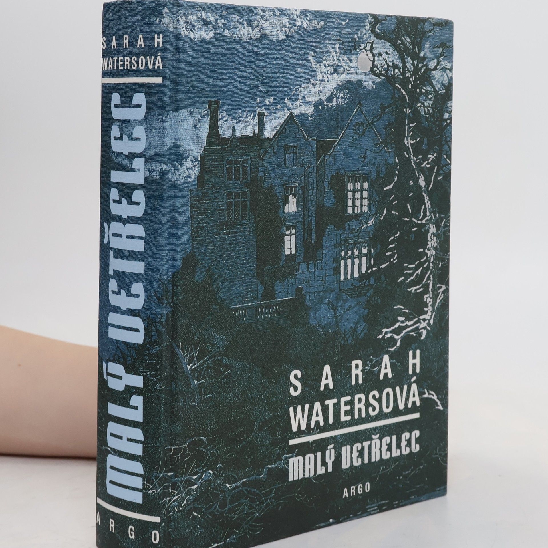Sarah Waters Malý vetřelec