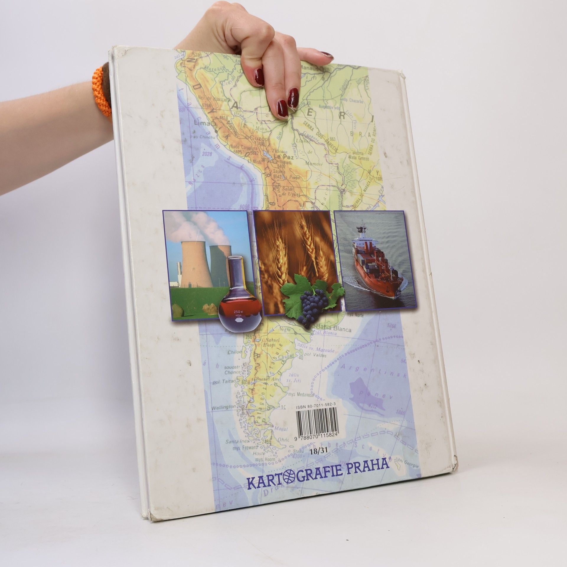 Kolektív autorov Školní atlas světa