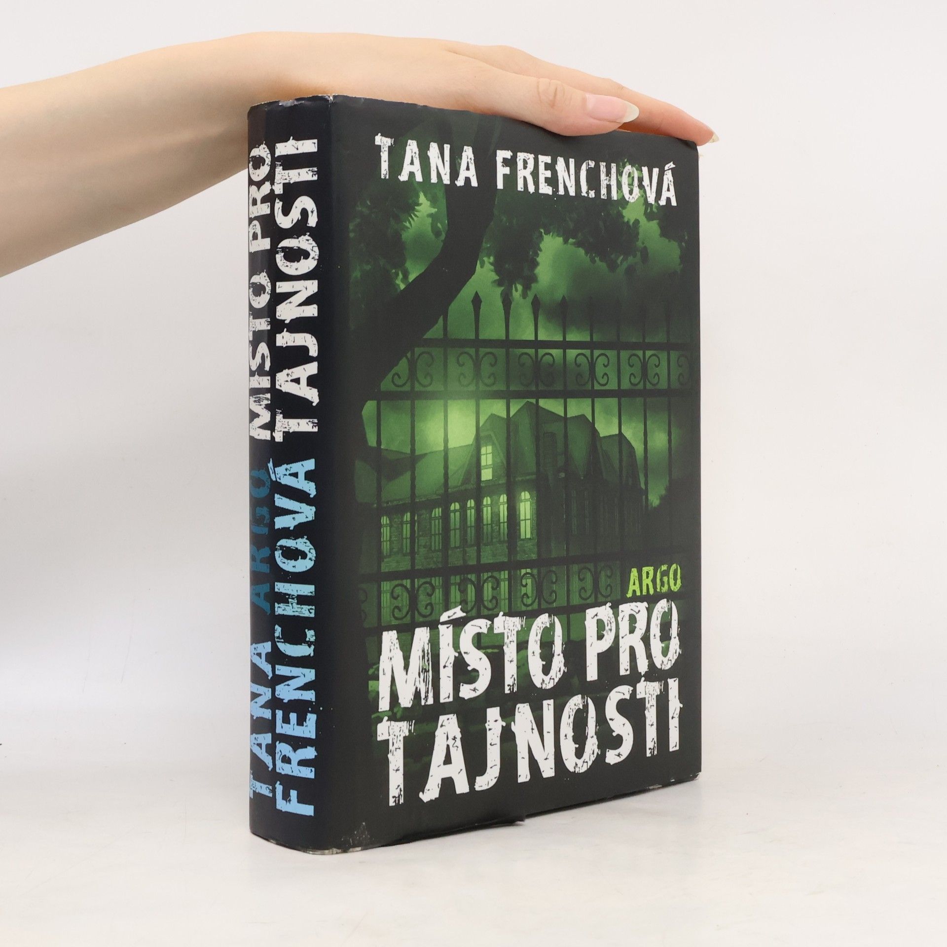 Tana French Místo pro tajnosti