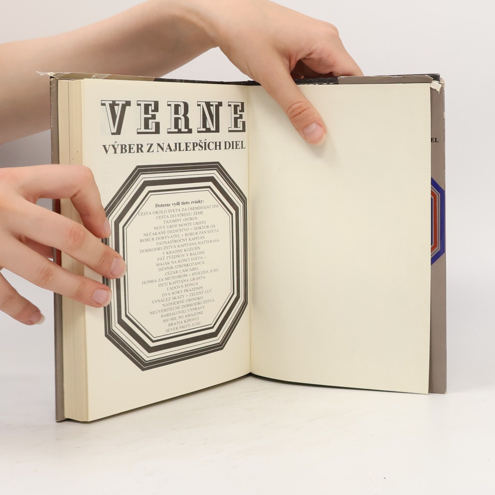Jules Verne Dvadsaťtisíc míľ pod morom