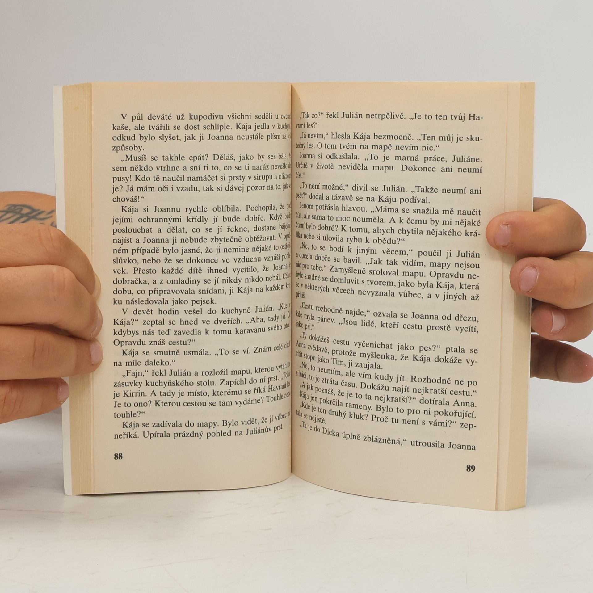 Enid Blyton Správná pětka. Pětka už v tom zase lítá