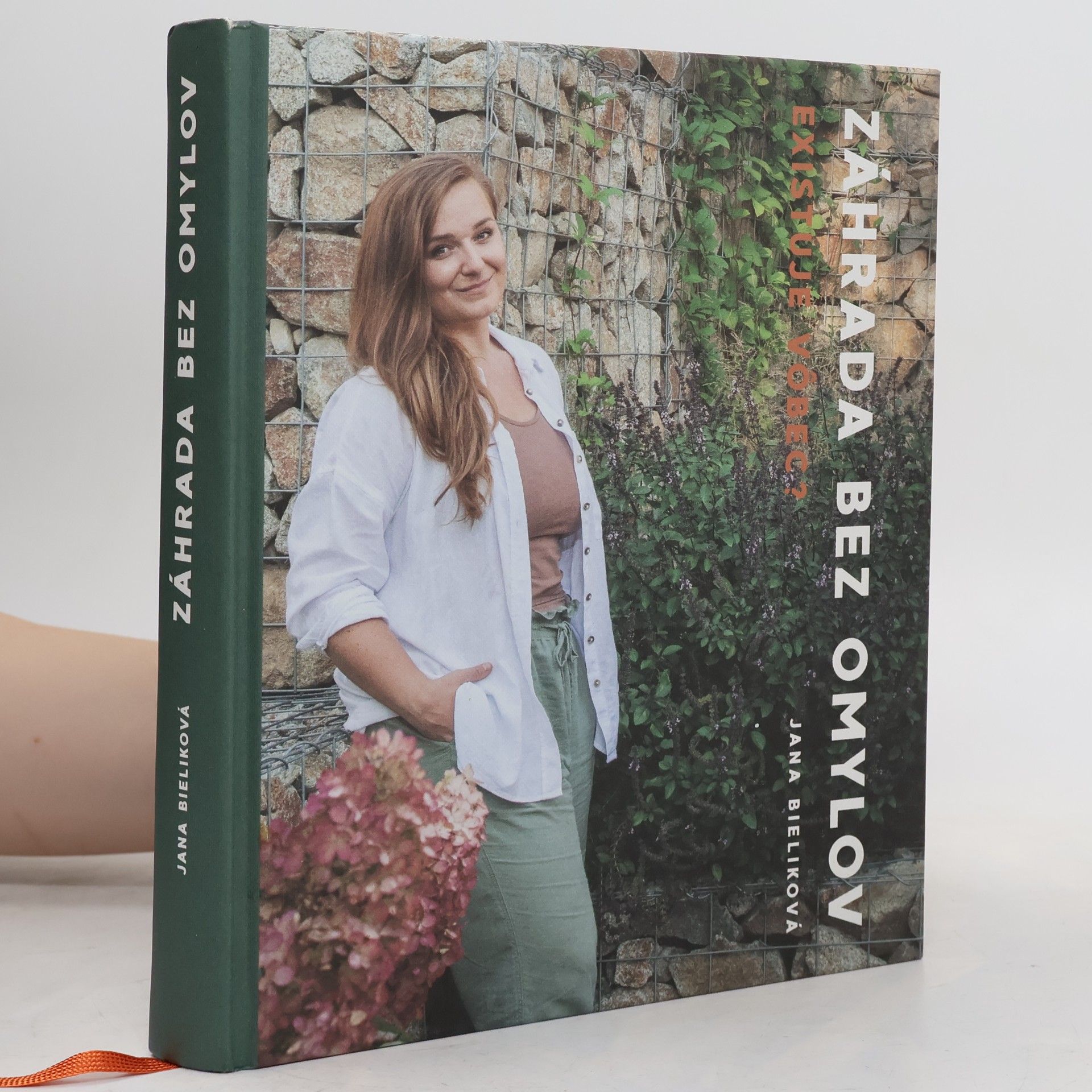 Jana Bieliková Záhrada bez omylov. Existuje vôbec?