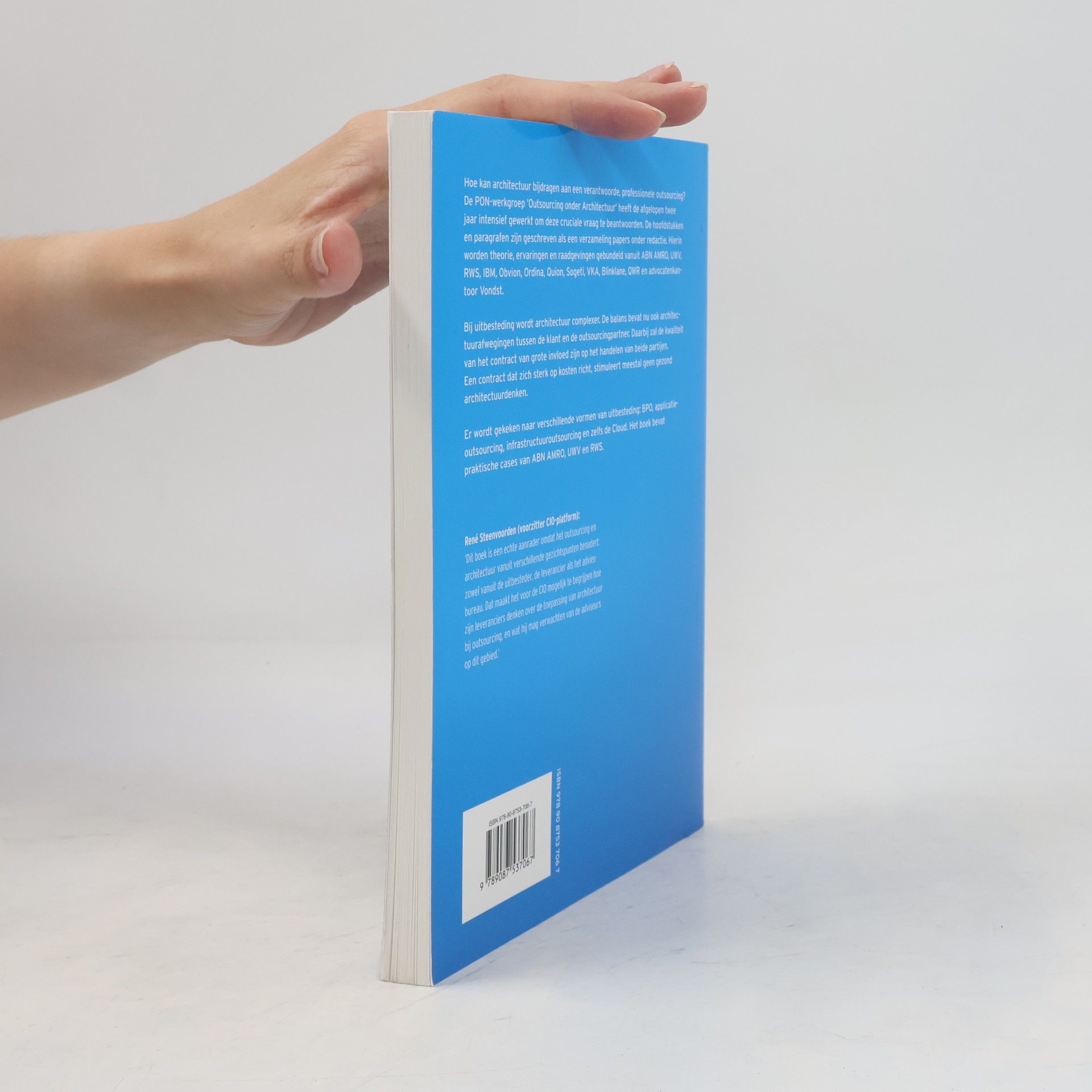 Belia Martine Van den Berg Outsourcing onder Architectuur