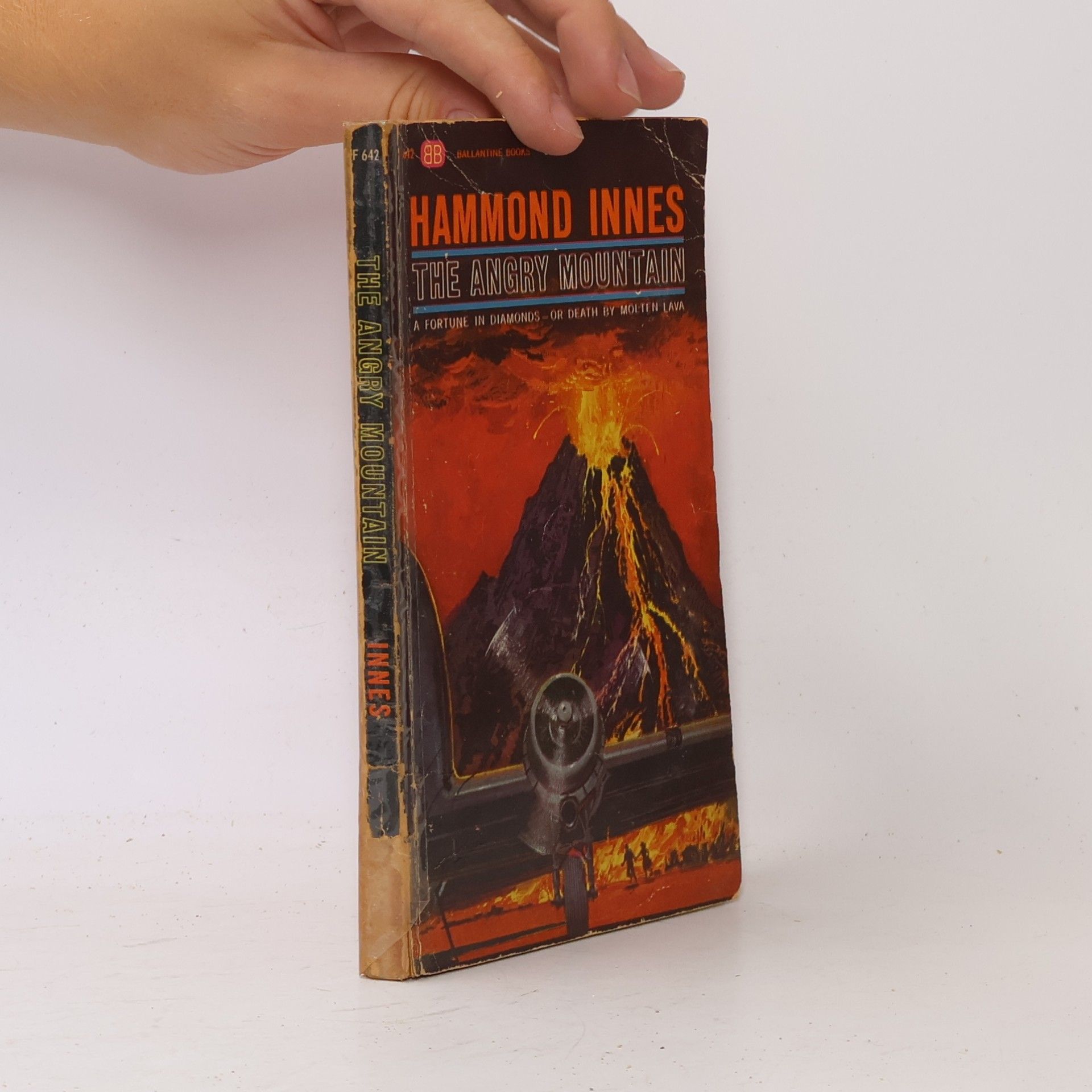 Ralph Hammond Innes The angry Mountain