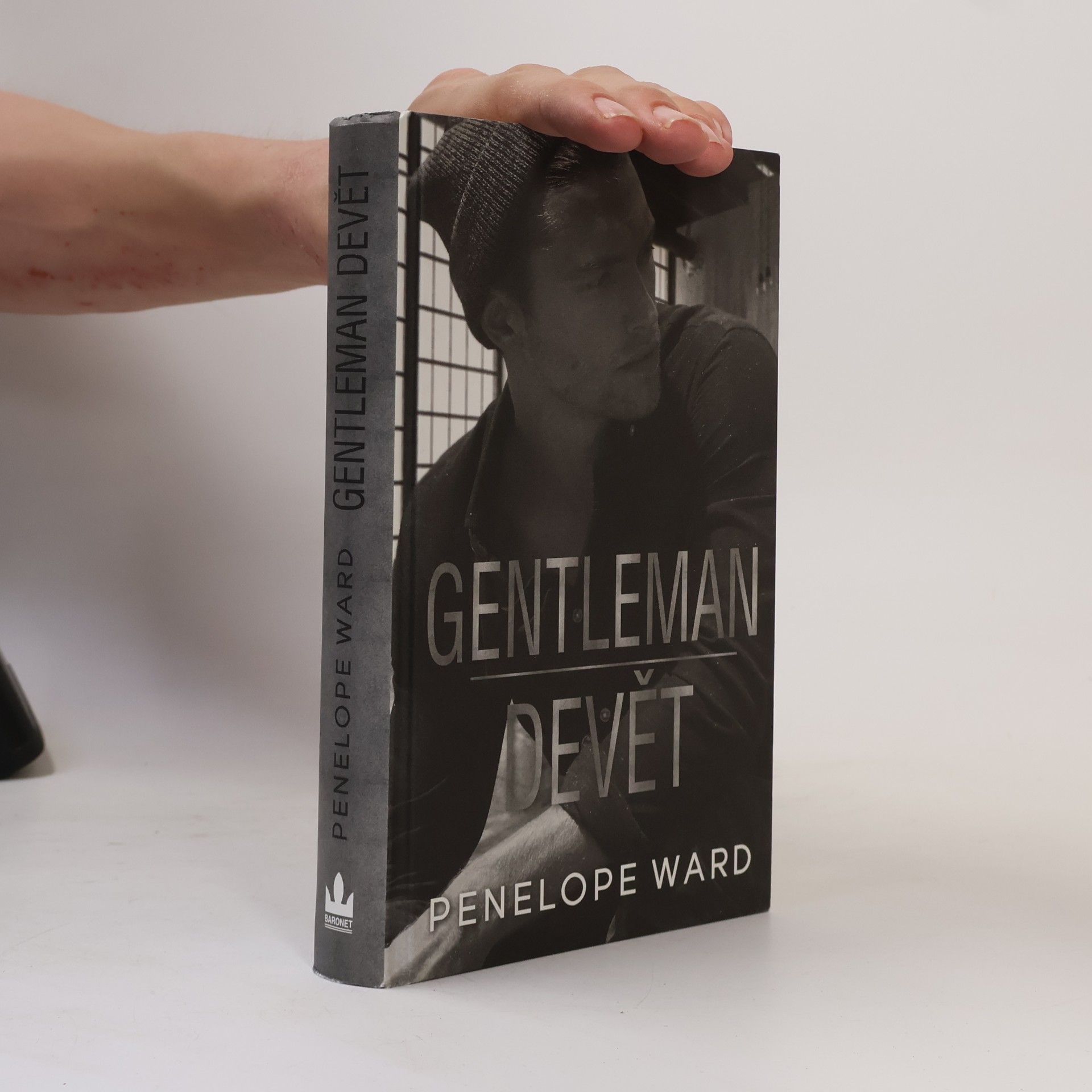 Penelope Ward Gentleman devět