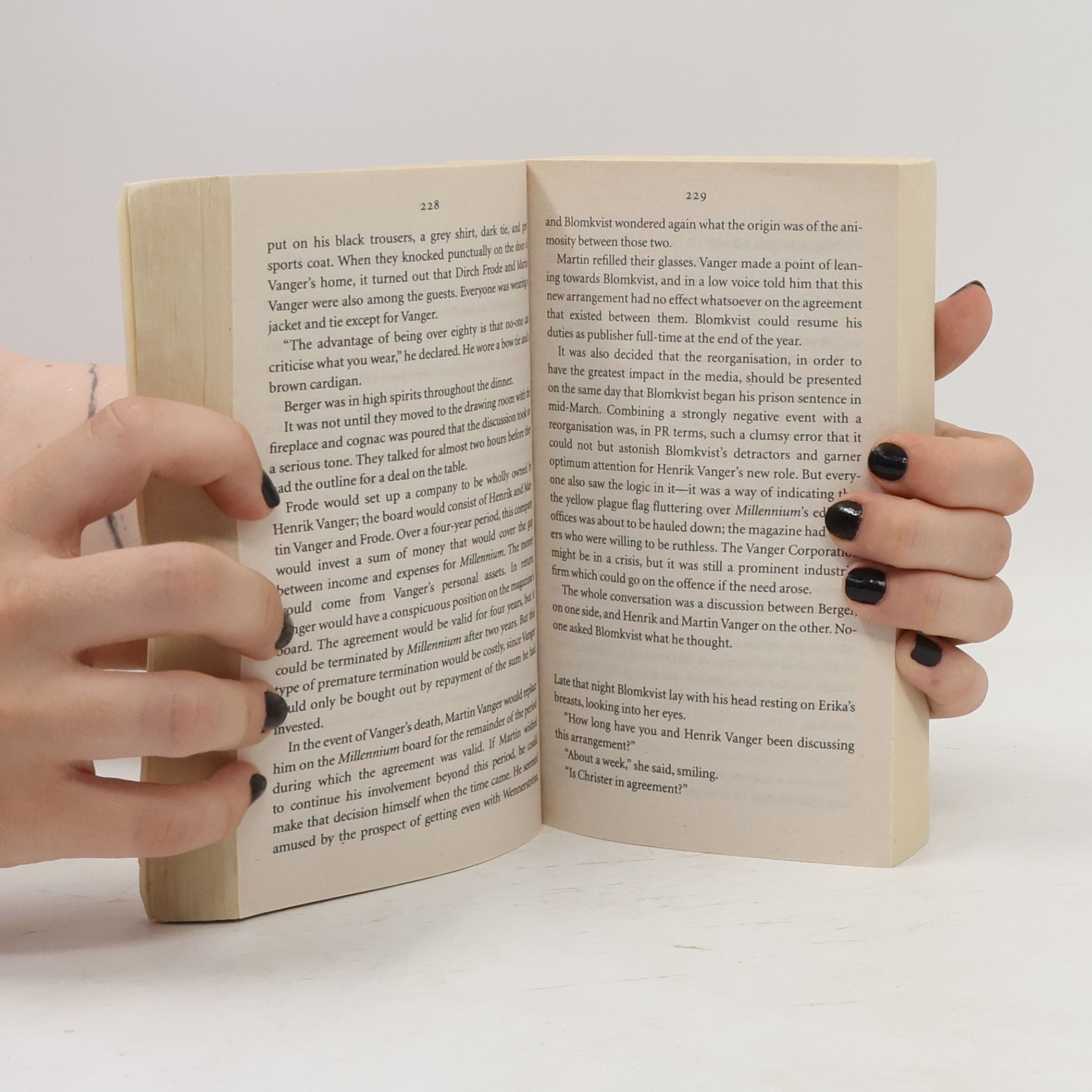 Stieg Larsson The girl with the dragon tattoo