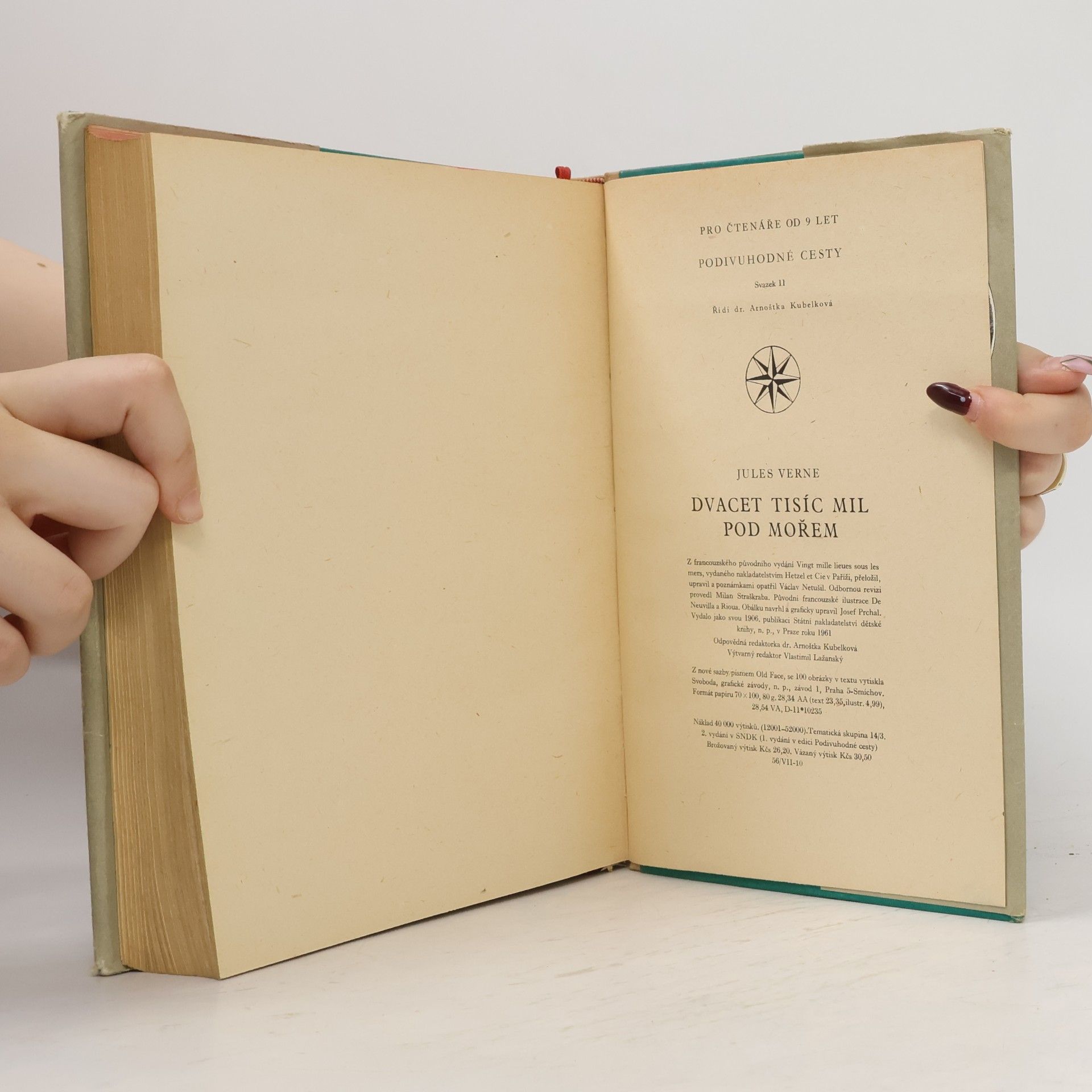 Jules Verne Dvacet tisíc mil pod mořem