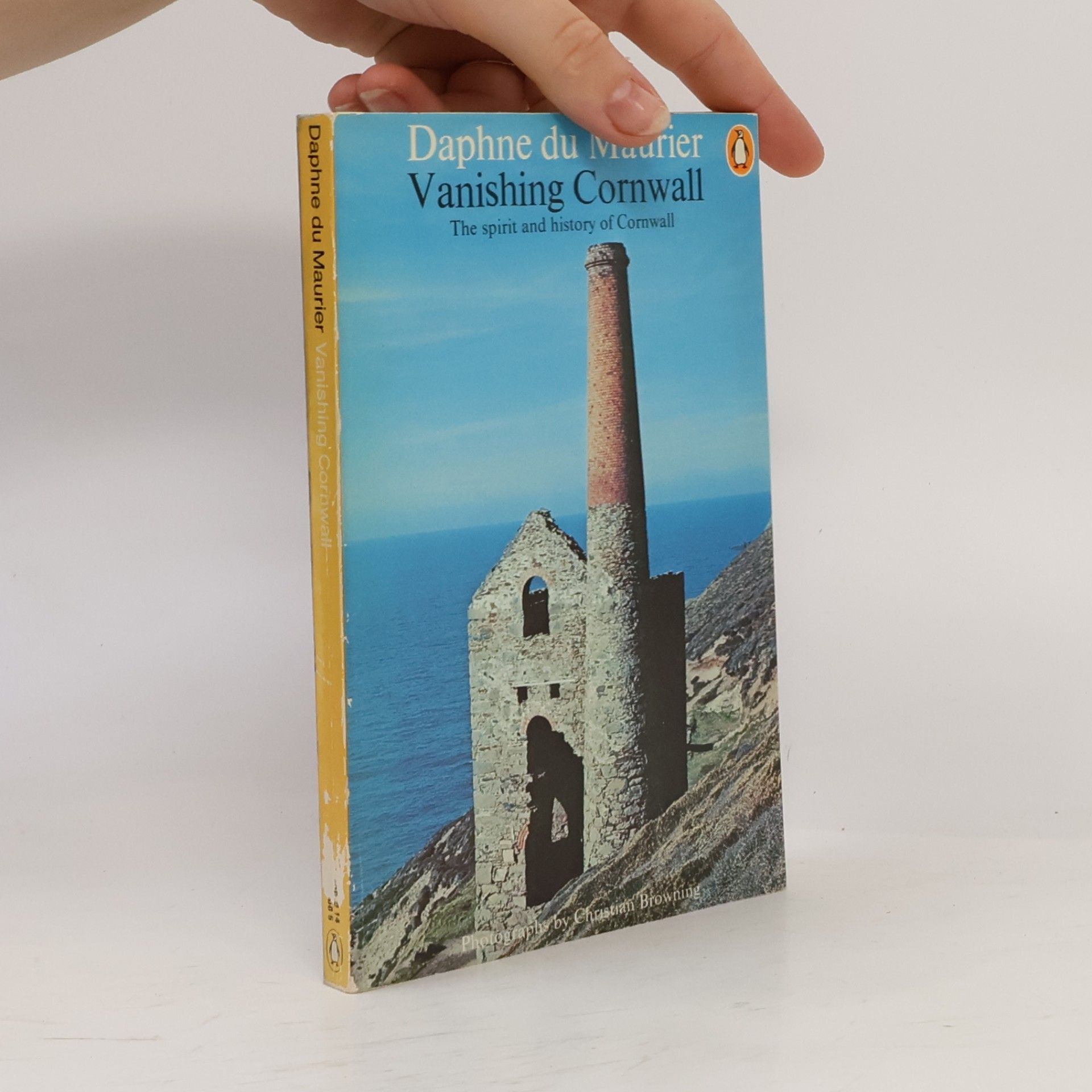 Daphne du Maurier Vanishing Cornwall. The spirit and history of Cornwall