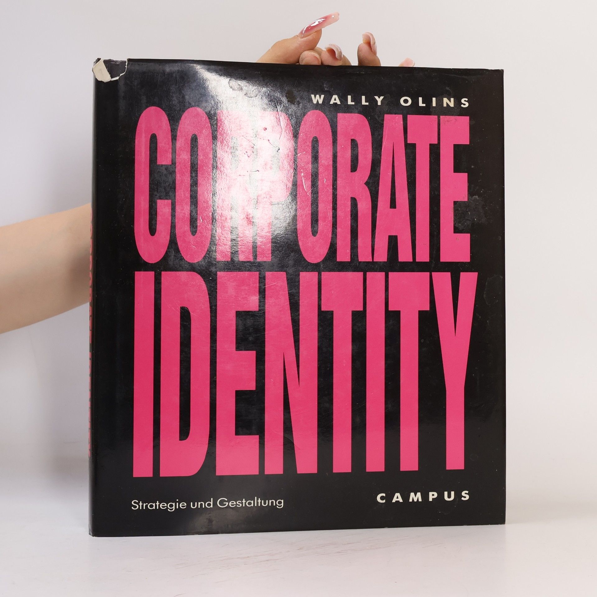 Wally Olins Corporate Identity