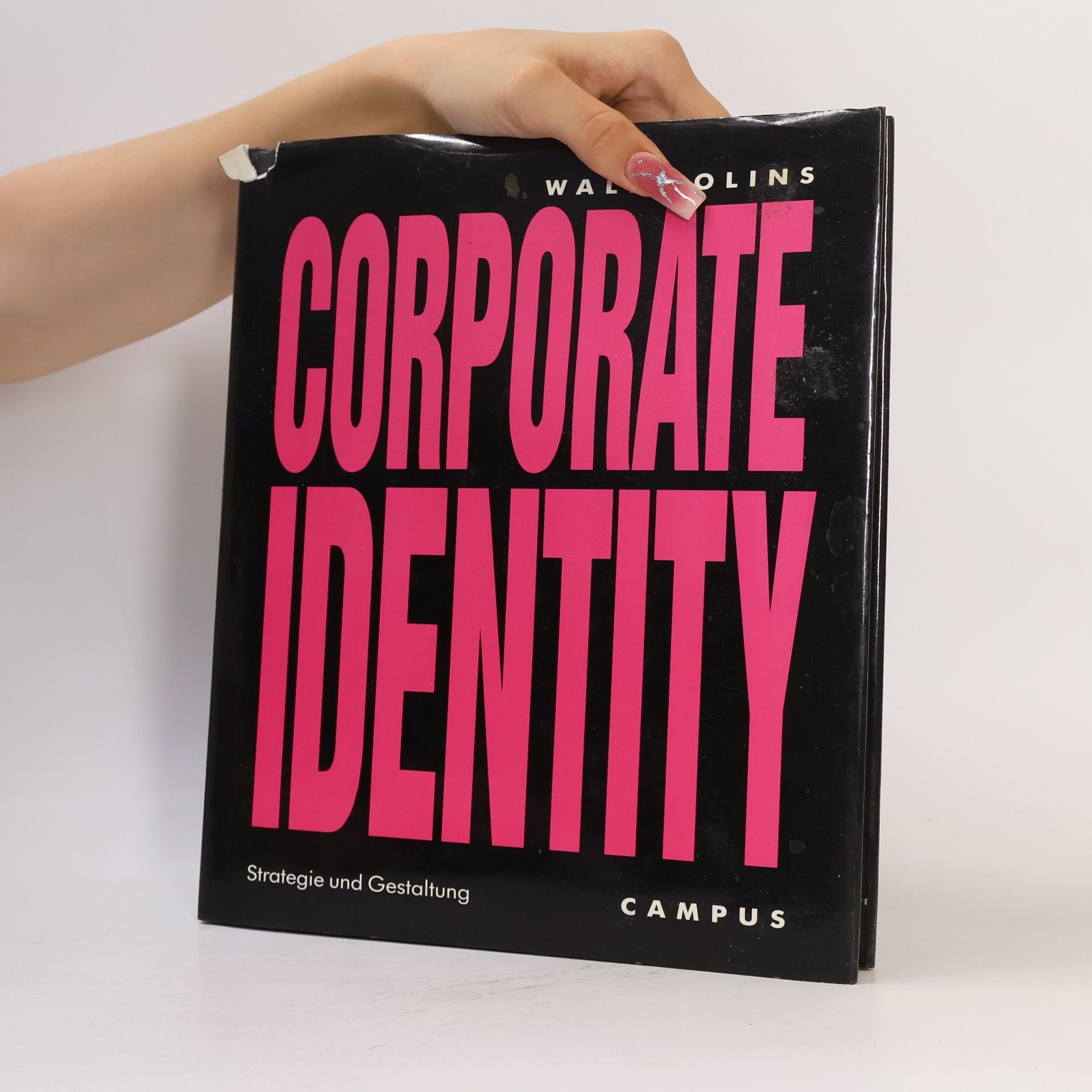 Wally Olins Corporate Identity