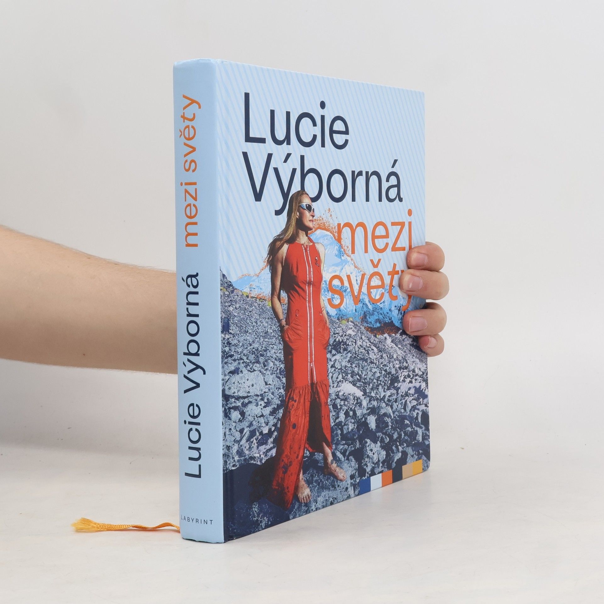 Lucie Výborná Mezi světy