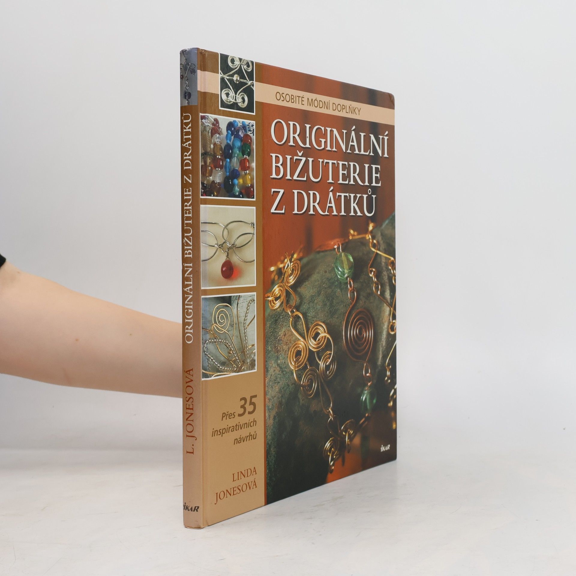 Linda Jones Originální bižuterie z drátků. Osobité módní doplňky