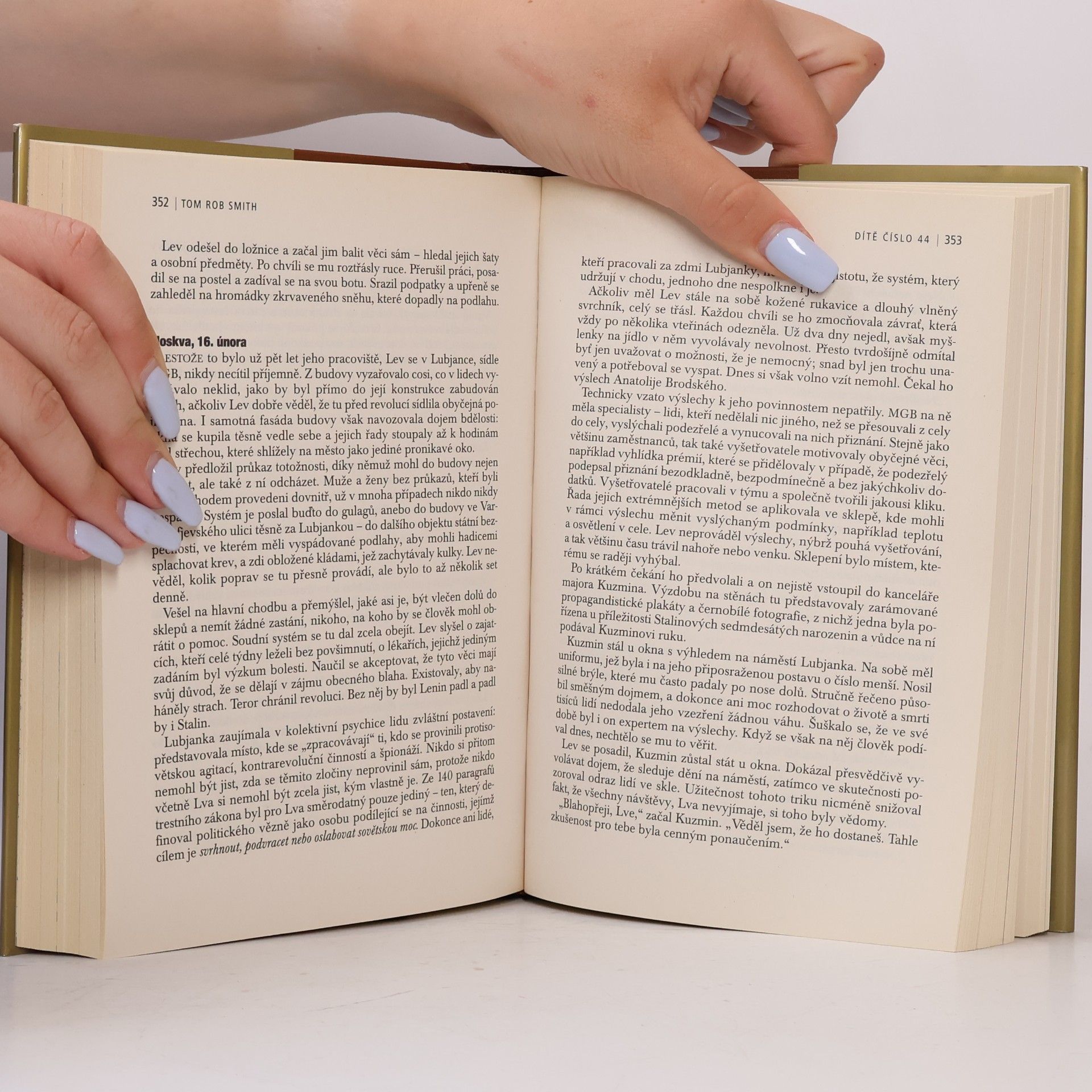 Jeffrey Archer Čas pomsty, Vzpomínáš si?, Dítě číslo 44, V šachu