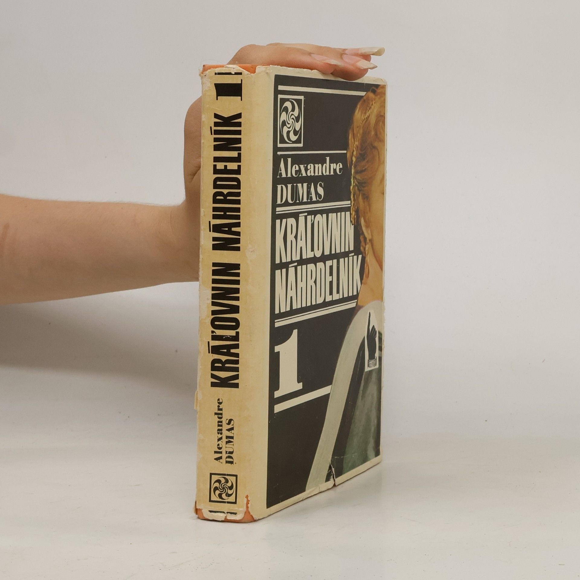 Alexandre Dumas der Ältere Kráľovnin náhrdelník 1