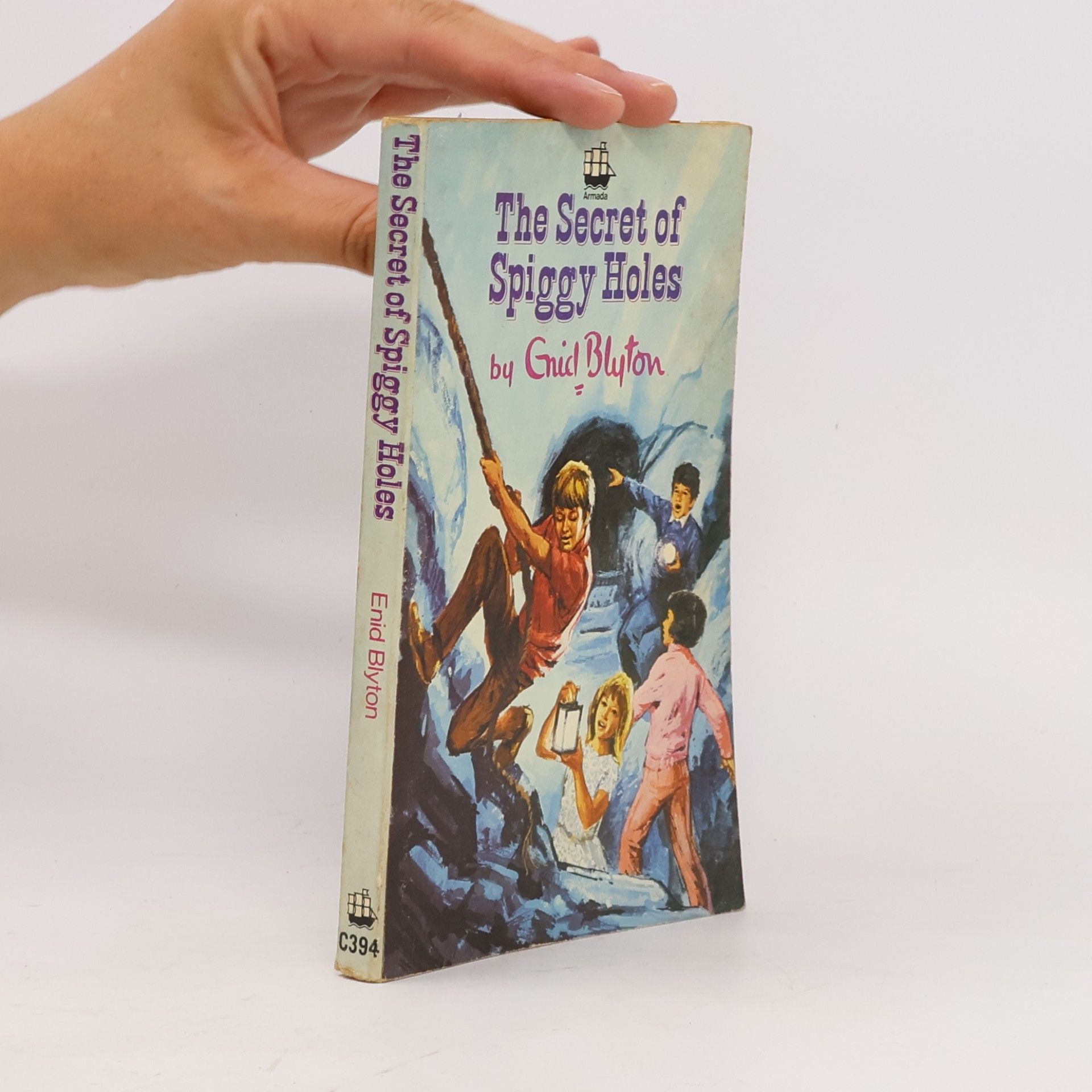 Enid Blyton The Secret of Spiggy Holes