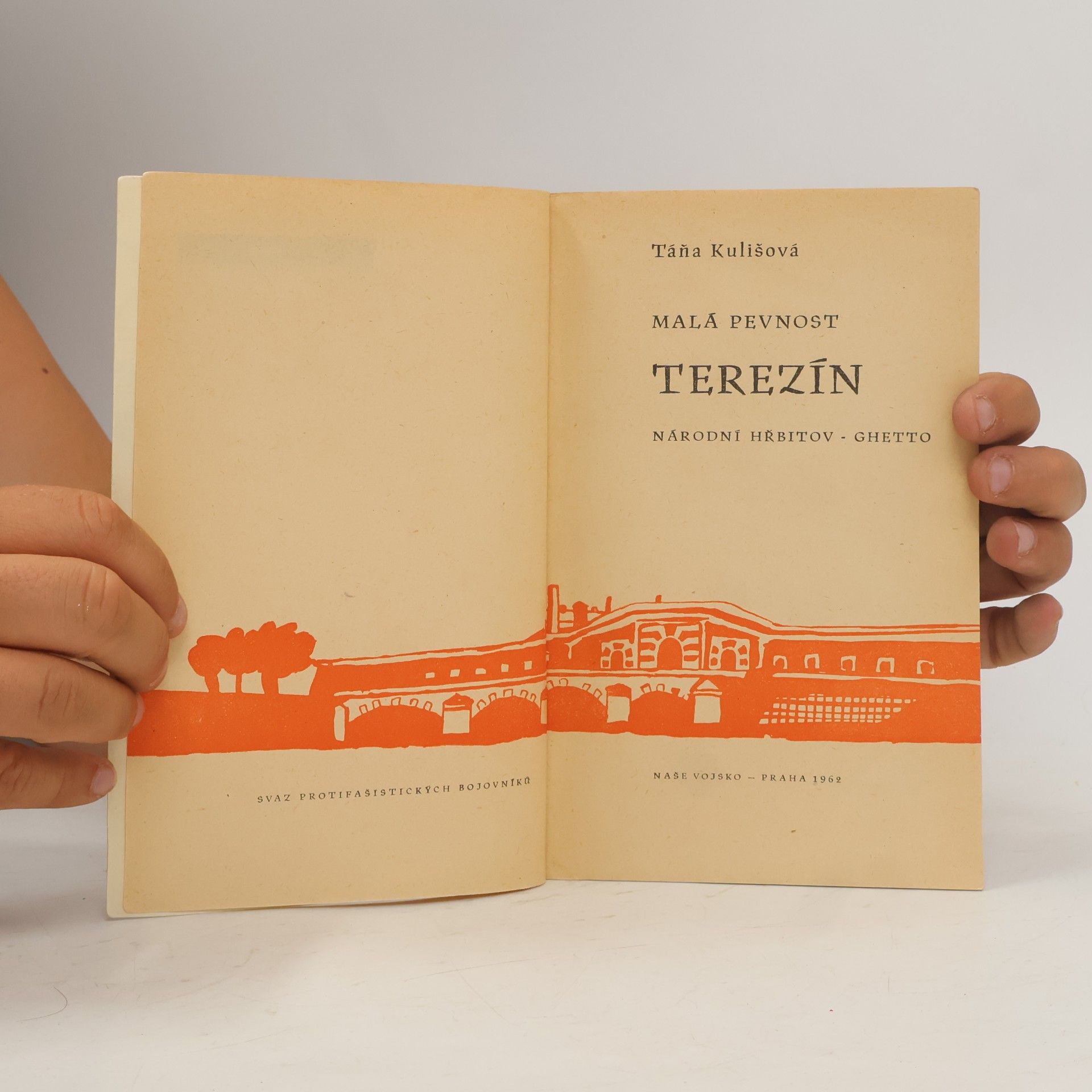 Táňa Kulišová Malá pevnost Terezín. Národní hřbitov - Ghetto.