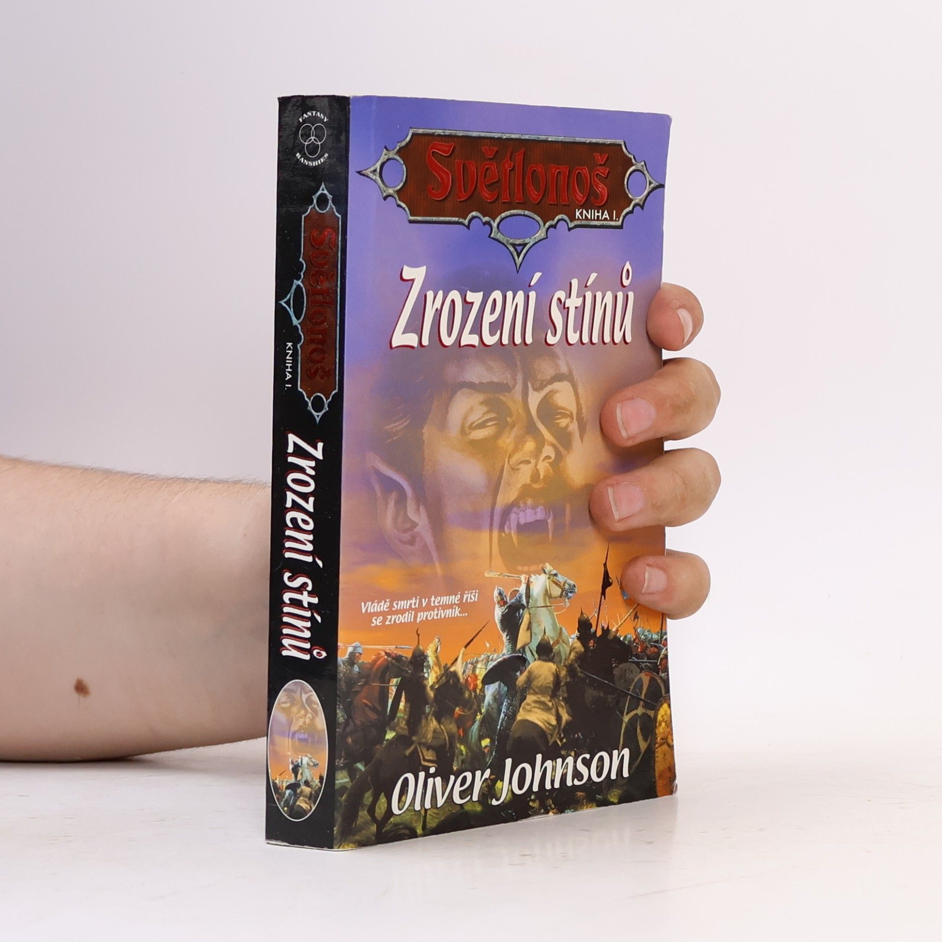 Oliver Johnson Světlonoš, kniha I: Zrození stínů